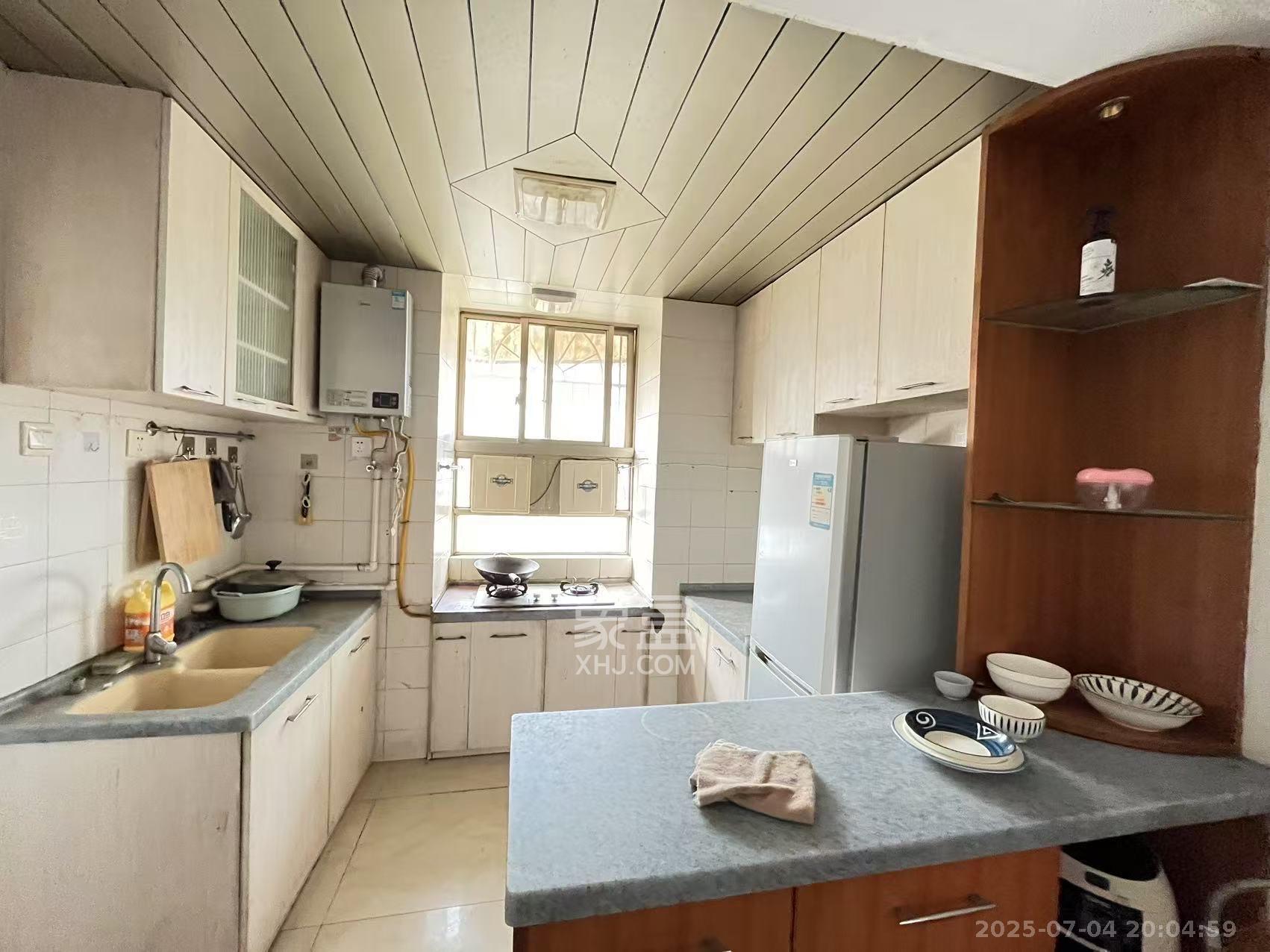 南园小区 3室1厅1卫 1700.0元/月 南园小区 3室1厅1卫 1700.0元/月室内图