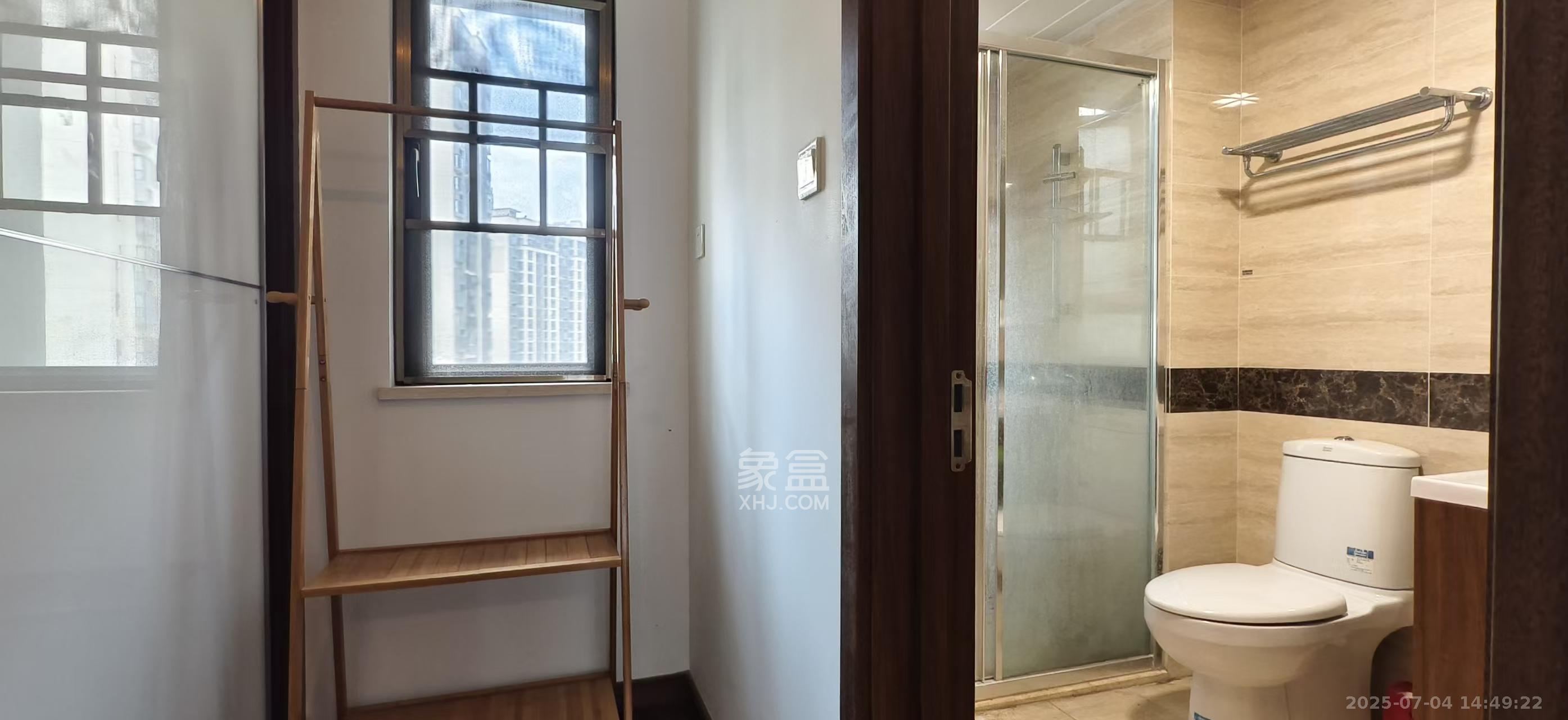 万科里梅溪郡  3室2厅2卫   3600.00元/月室内图