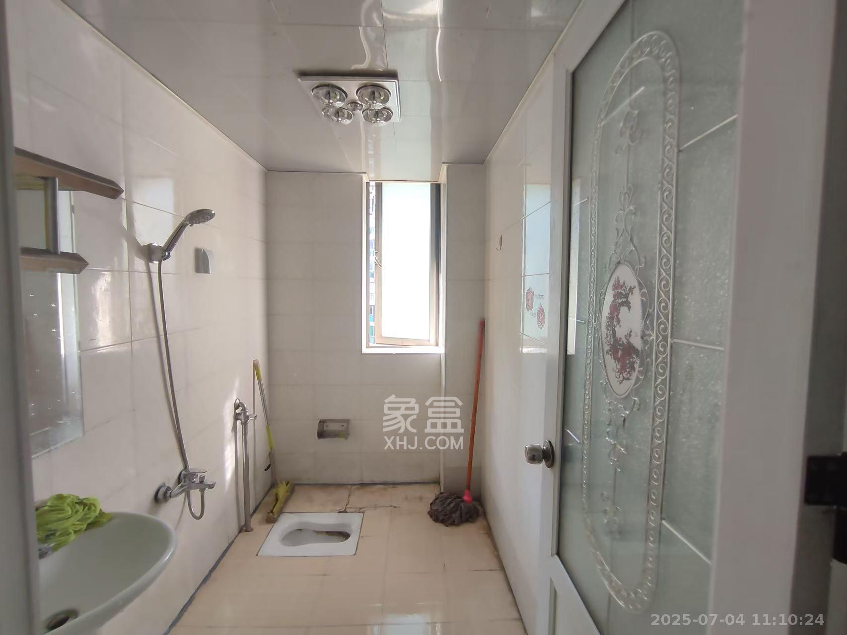 新城新世界一二三期 4室2厅1卫 3000.0元/月 新城新世界一二三期 4室2厅1卫 3000.0元/月室内图