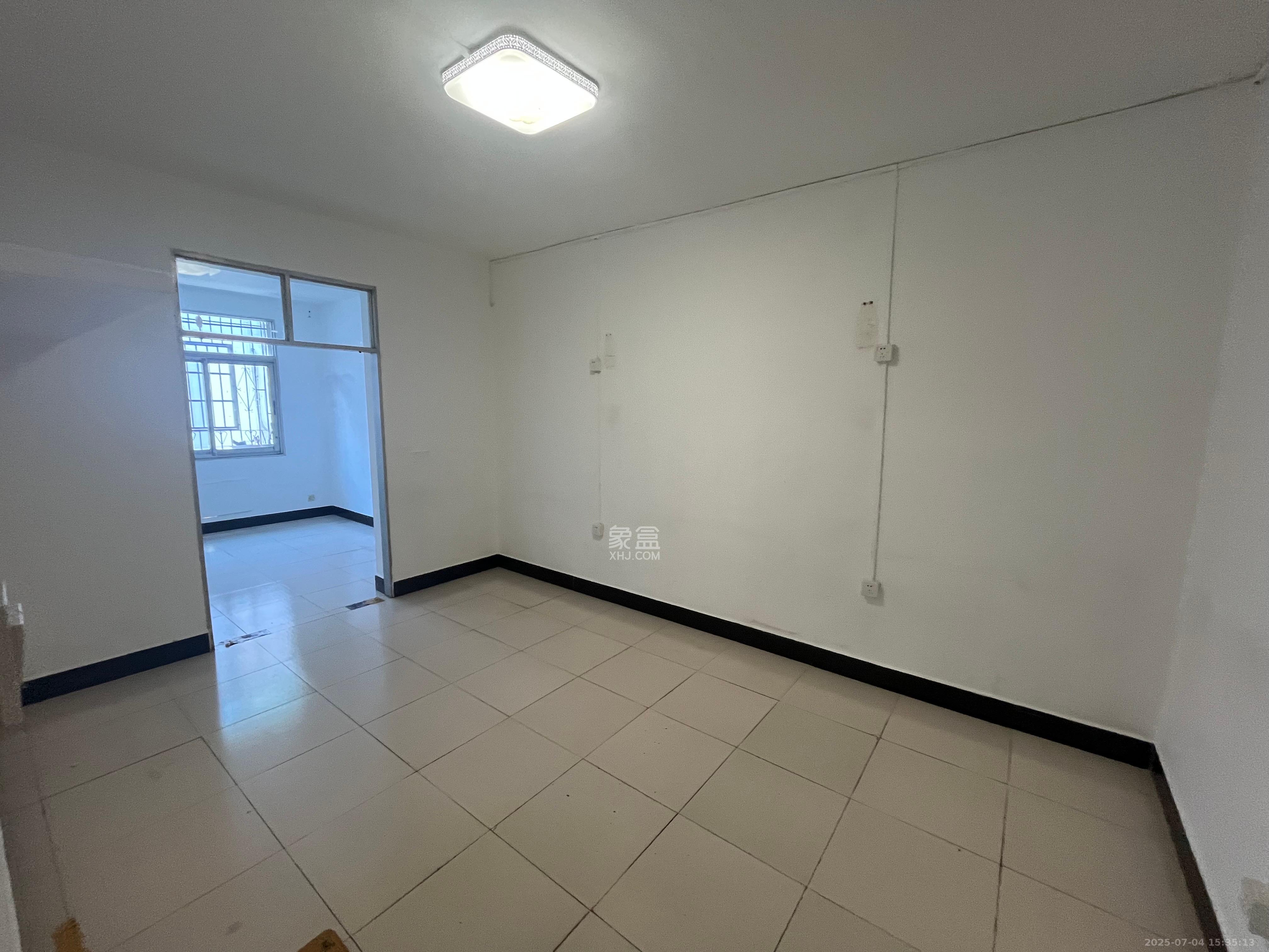 中山路散盘  4室1厅1卫    1900.0元/月 中山路散盘  4室1厅1卫    1900.0元/月室内图