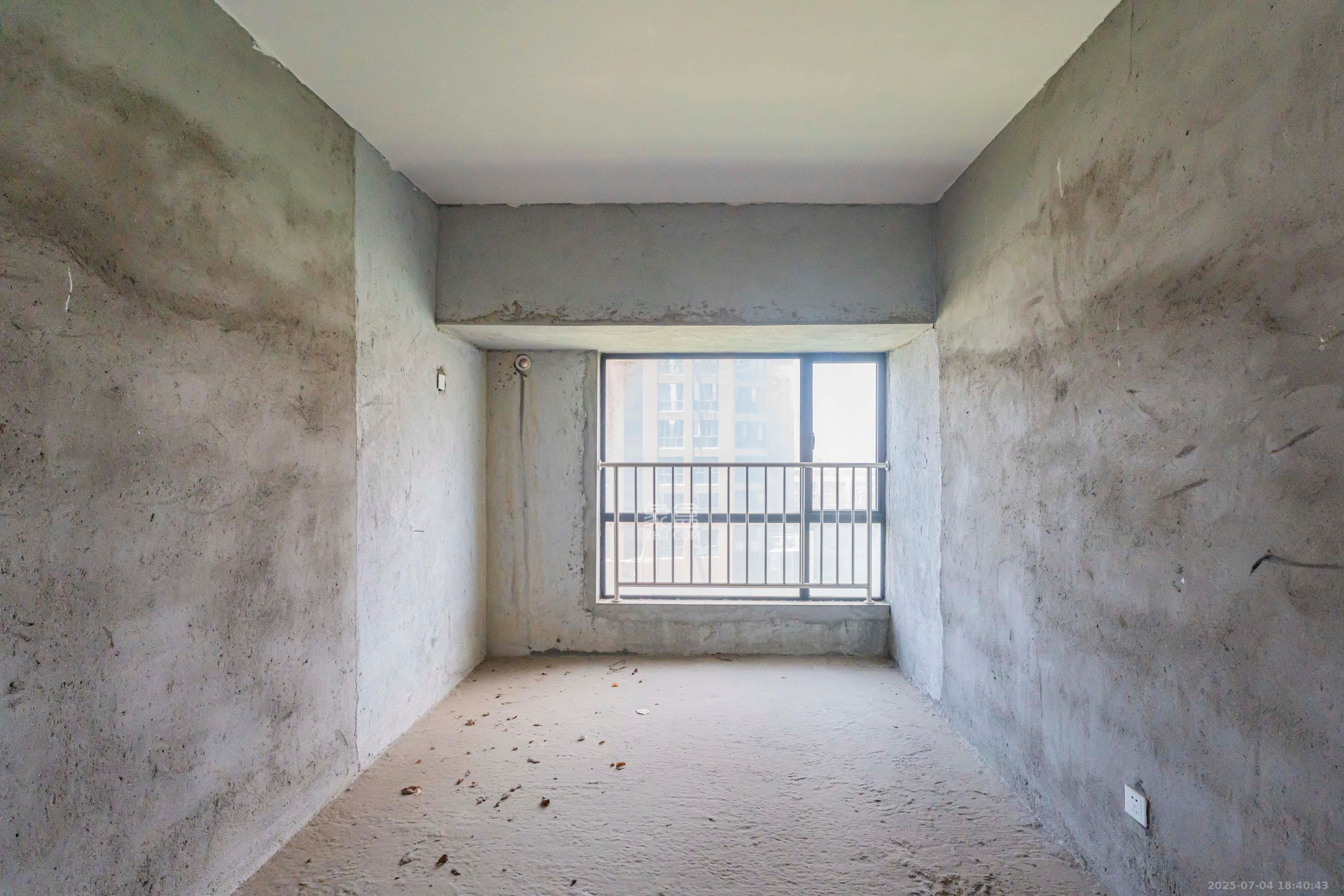 公园9号  4室2厅2卫    269.8万卧室