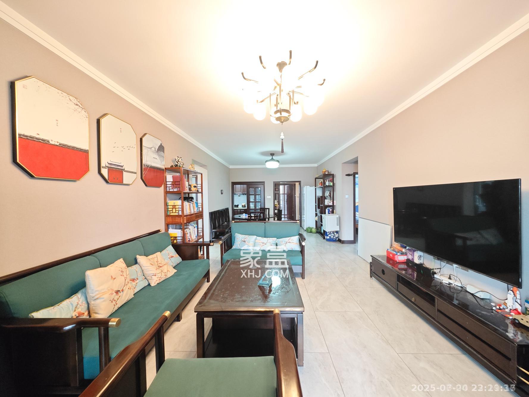 长房南屏锦源 4室2厅2卫 120.0万 长房南屏锦源 4室2厅2卫 120.0万客厅