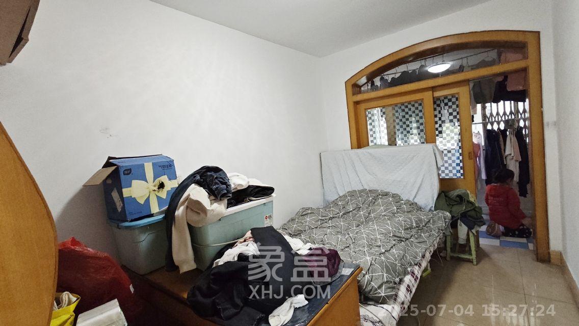 葩塘小区  3室2厅1卫   950.00元/月室内图