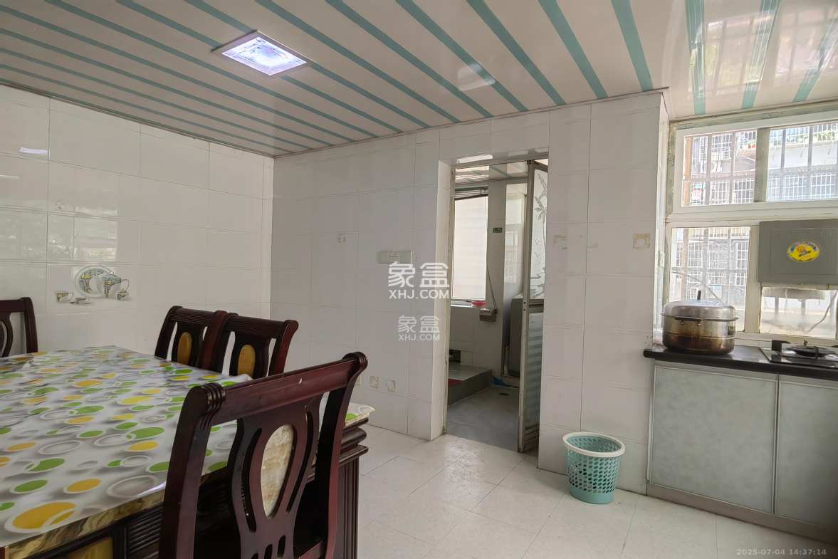 马王堆社区七片 3室2厅1卫 2100.0元/月 马王堆社区七片 3室2厅1卫 2100.0元/月室内图