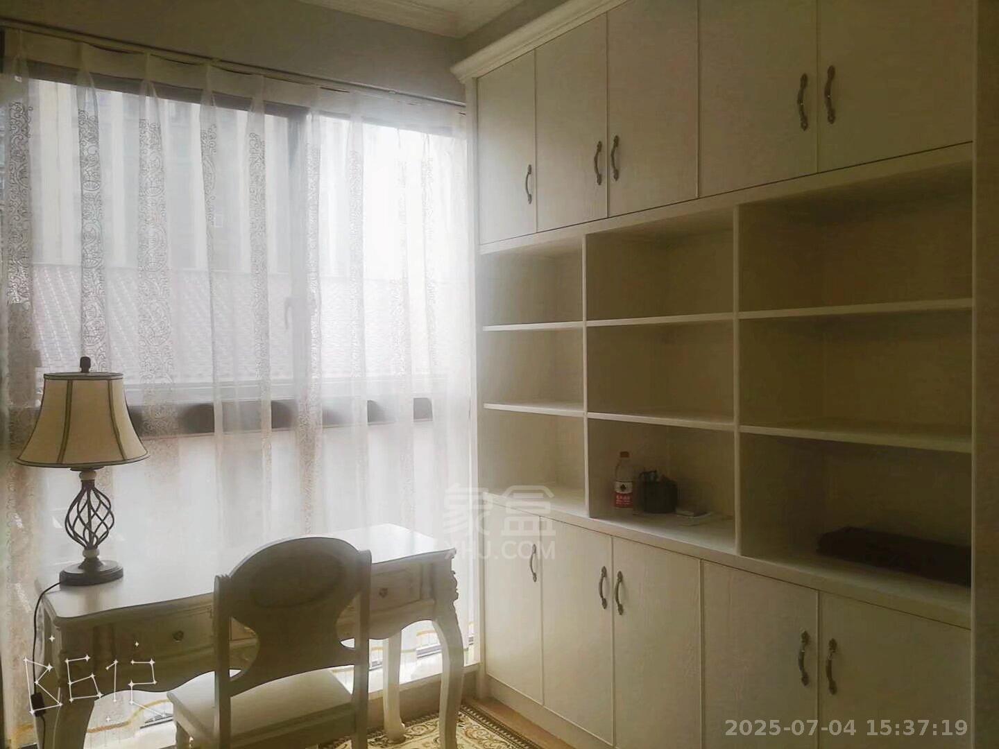 金轮翡翠名园 4室2厅2卫 2000.0元/月 金轮翡翠名园 4室2厅2卫 2000.0元/月室内图