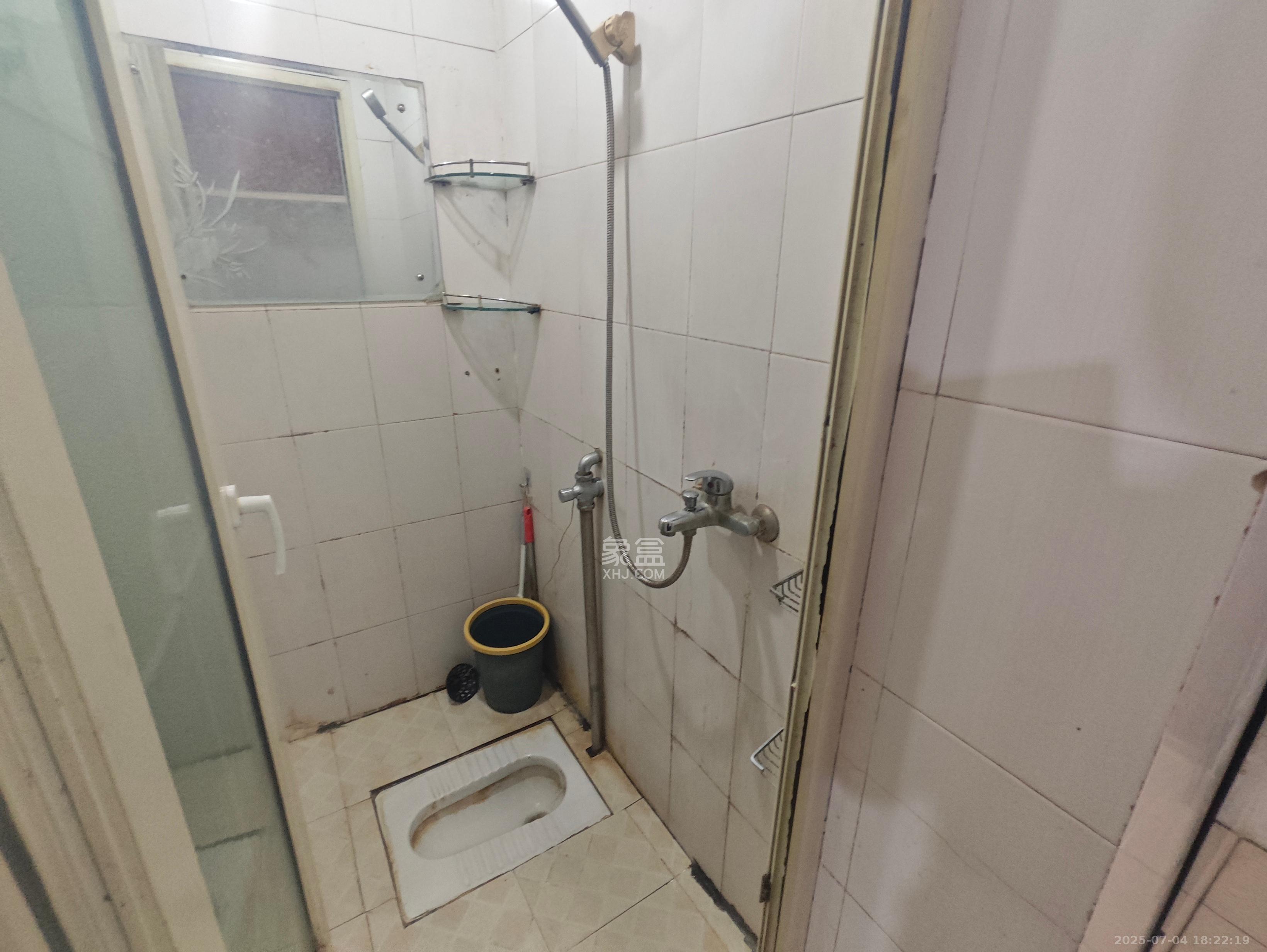水泵厂宿舍  1室1厅1卫   1200.00元/月室内图