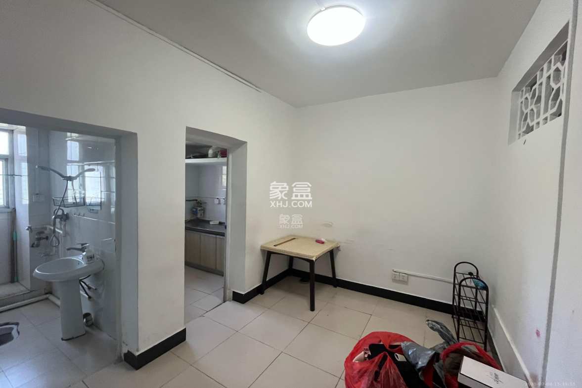 中山路散盘  4室1厅1卫    1900.0元/月 中山路散盘  4室1厅1卫    1900.0元/月室内图