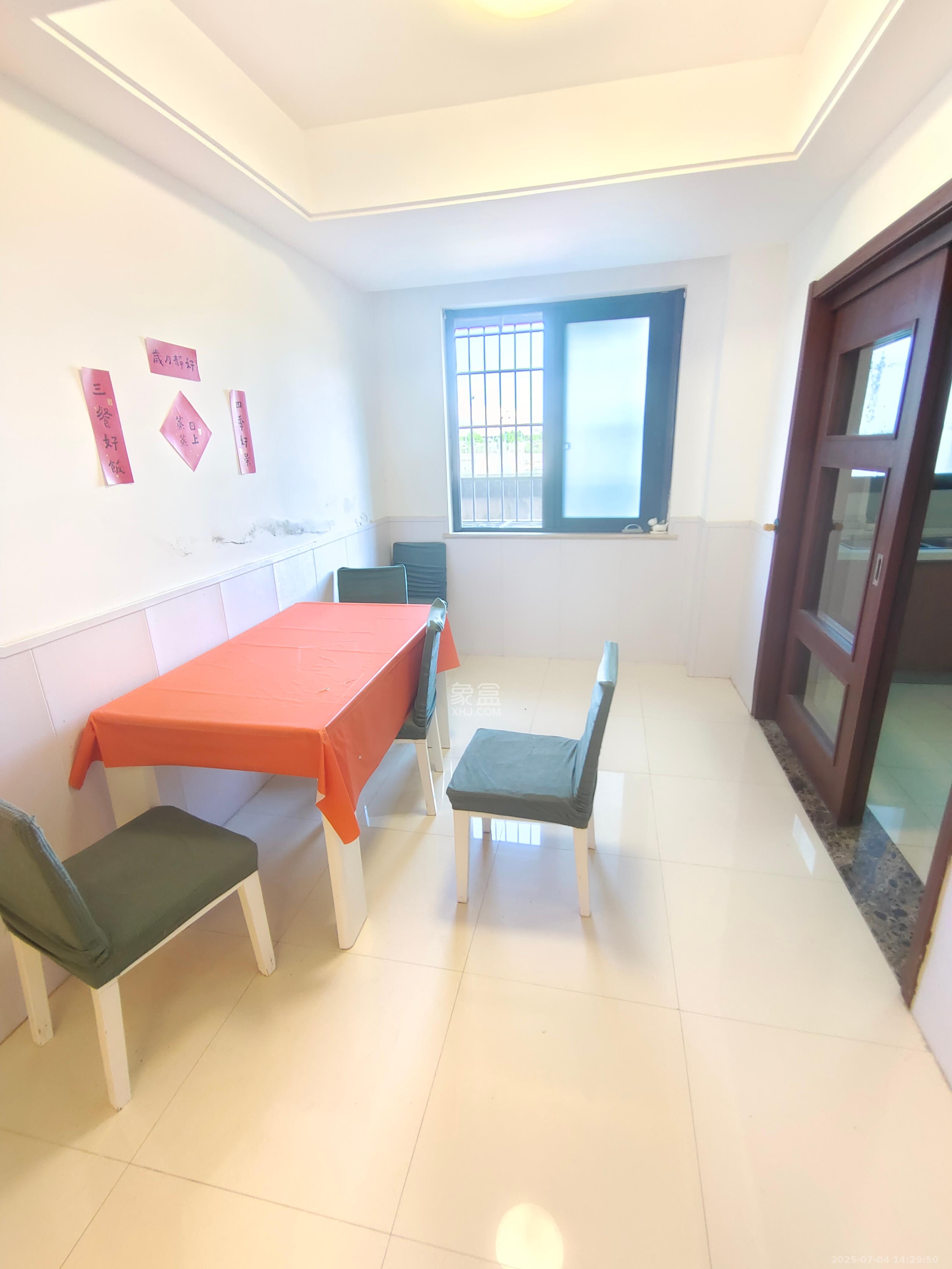 绿地公馆(绿地名邸) 3室2厅2卫 2800.0元/月 绿地公馆(绿地名邸) 3室2厅2卫 2800.0元/月室内图