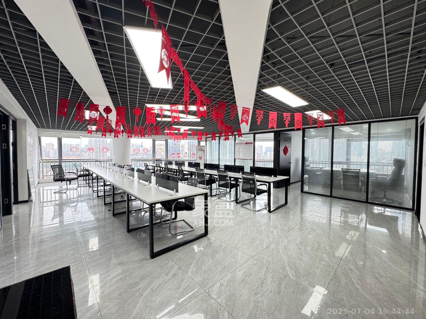 人瑞潇湘国际 5室1厅1卫 10000.0元/月 人瑞潇湘国际 5室1厅1卫 10000.0元/月室内图