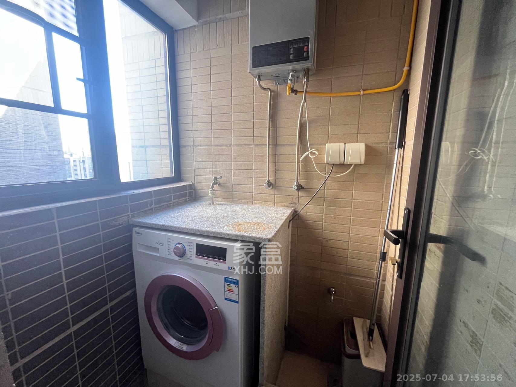 时代倾城二期  3室2厅2卫   2200.00元/月室内图
