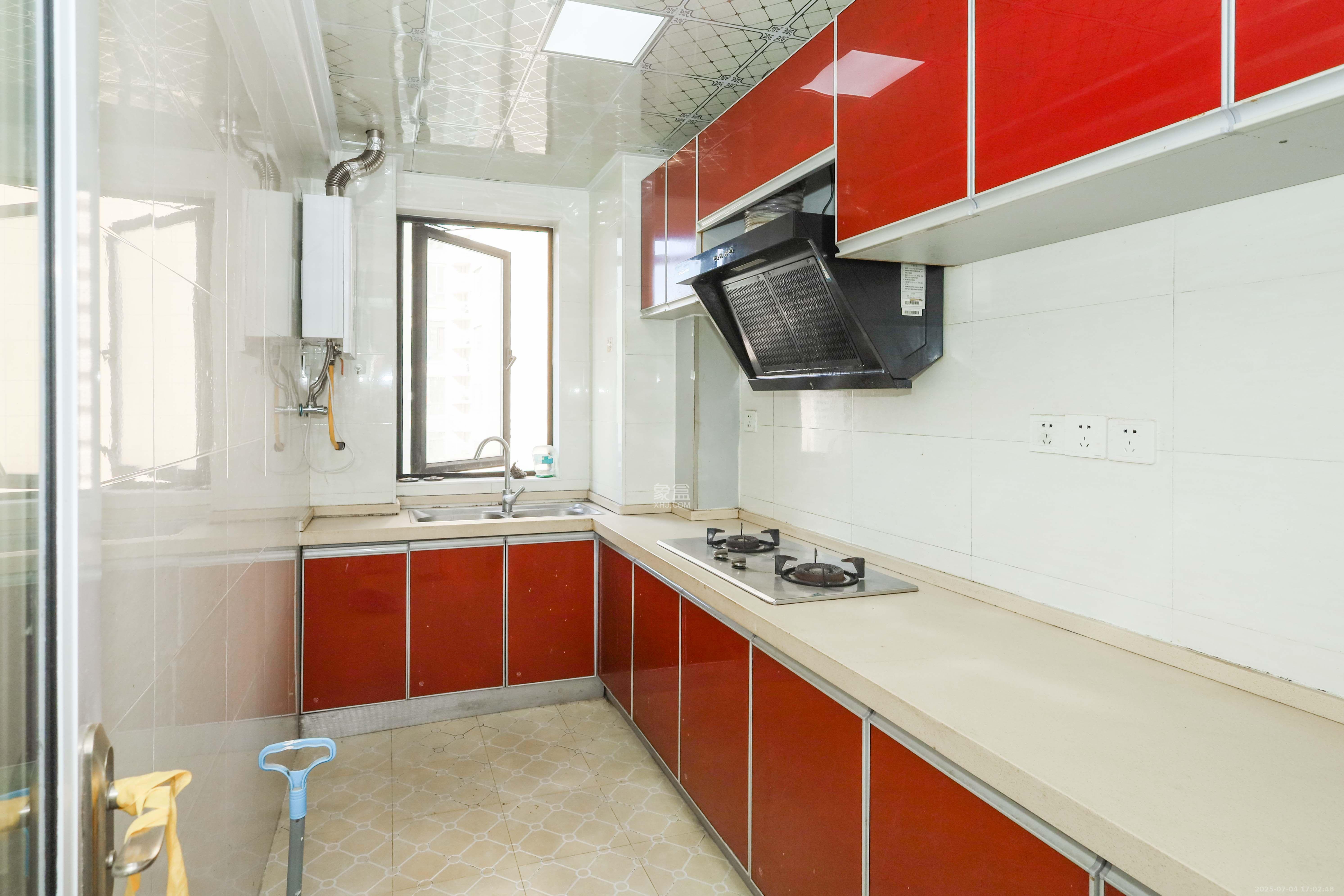 好莱城(弘德西街) 2室2厅1卫 2200.0元/月 好莱城(弘德西街) 2室2厅1卫 2200.0元/月室内图