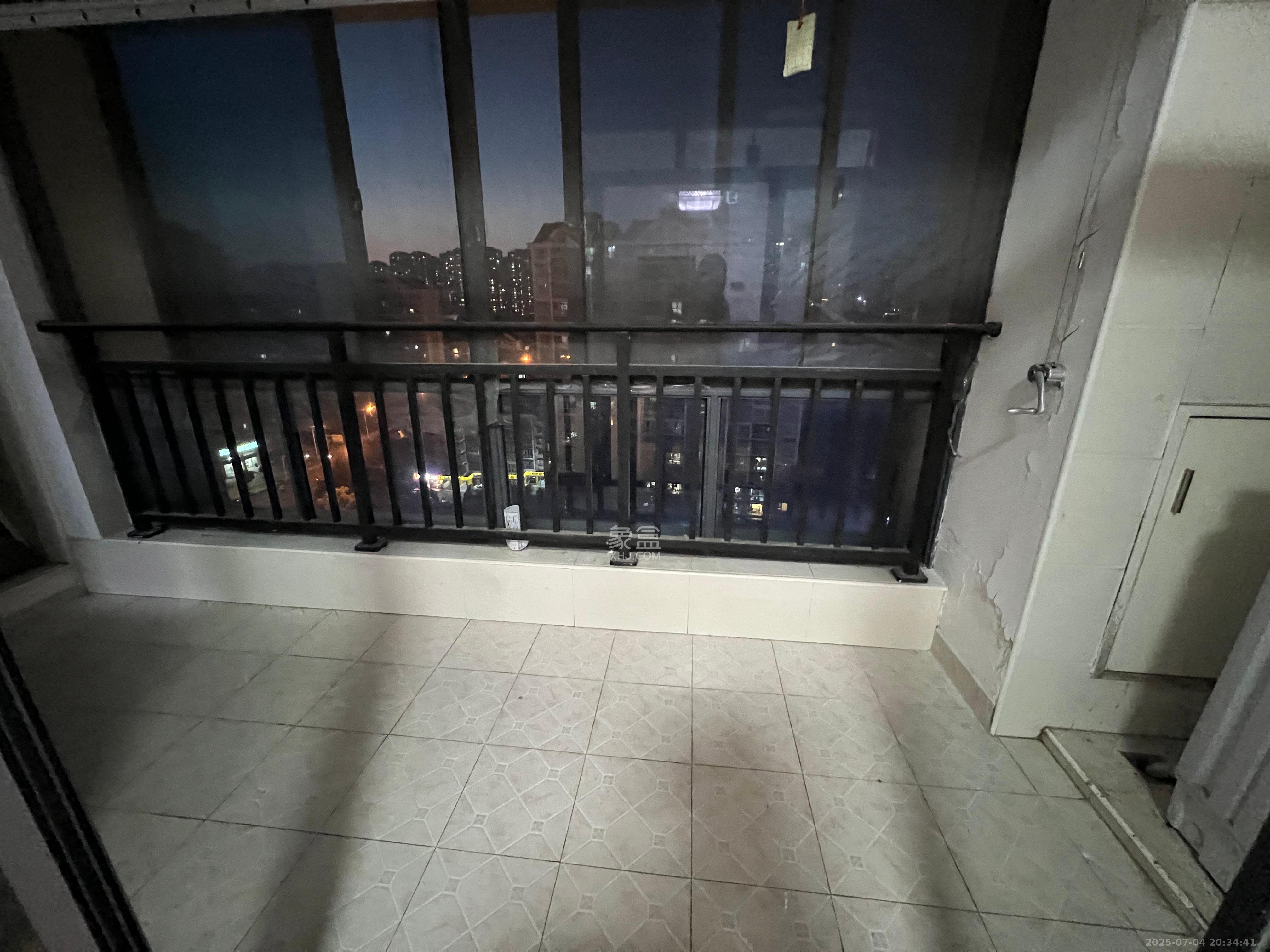 天骄福邸 1室1厅1卫 1700.0元/月 天骄福邸 1室1厅1卫 1700.0元/月室内图