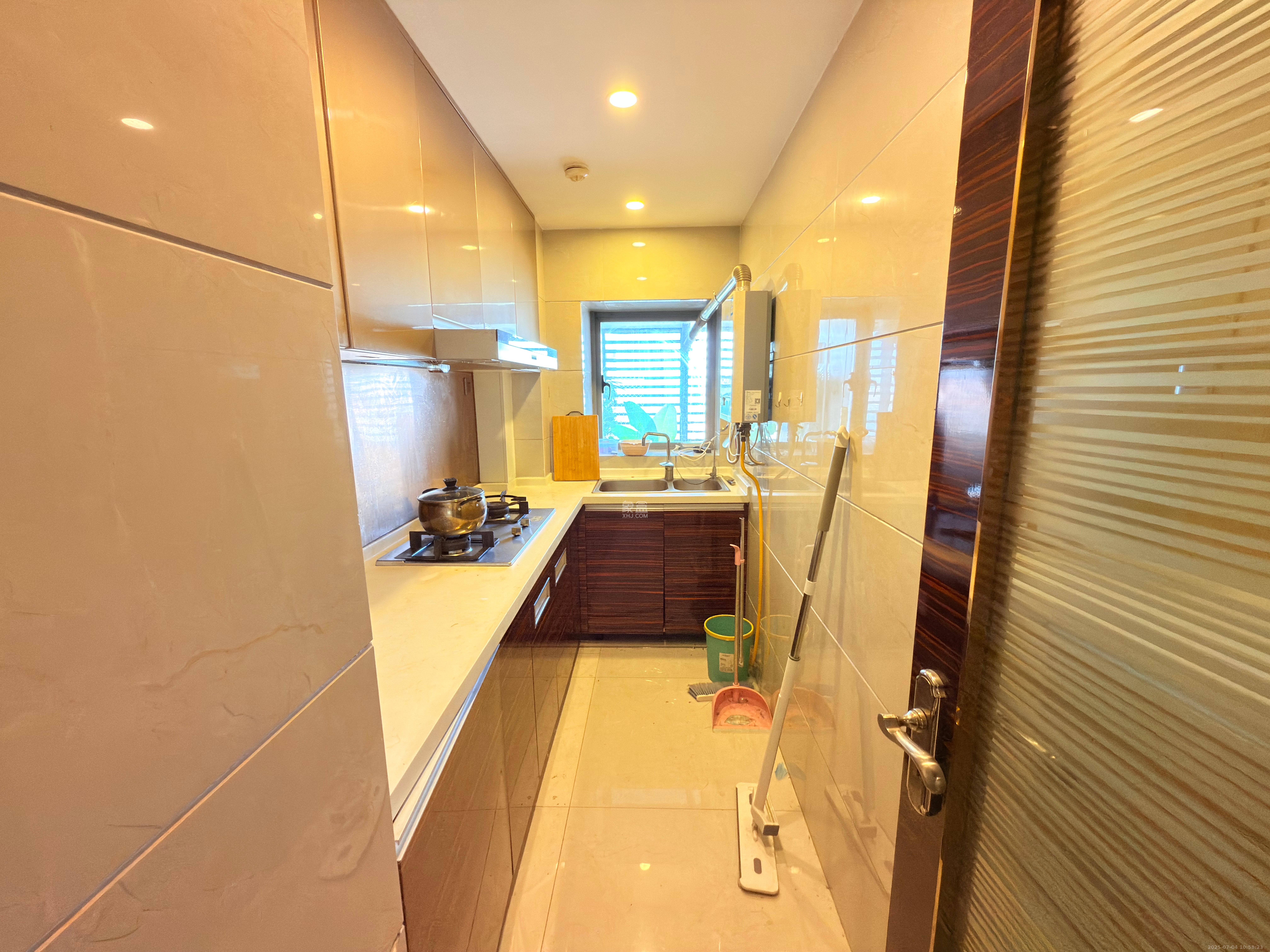 保利国际广场  1室2厅1卫    5000.0元/月室内图