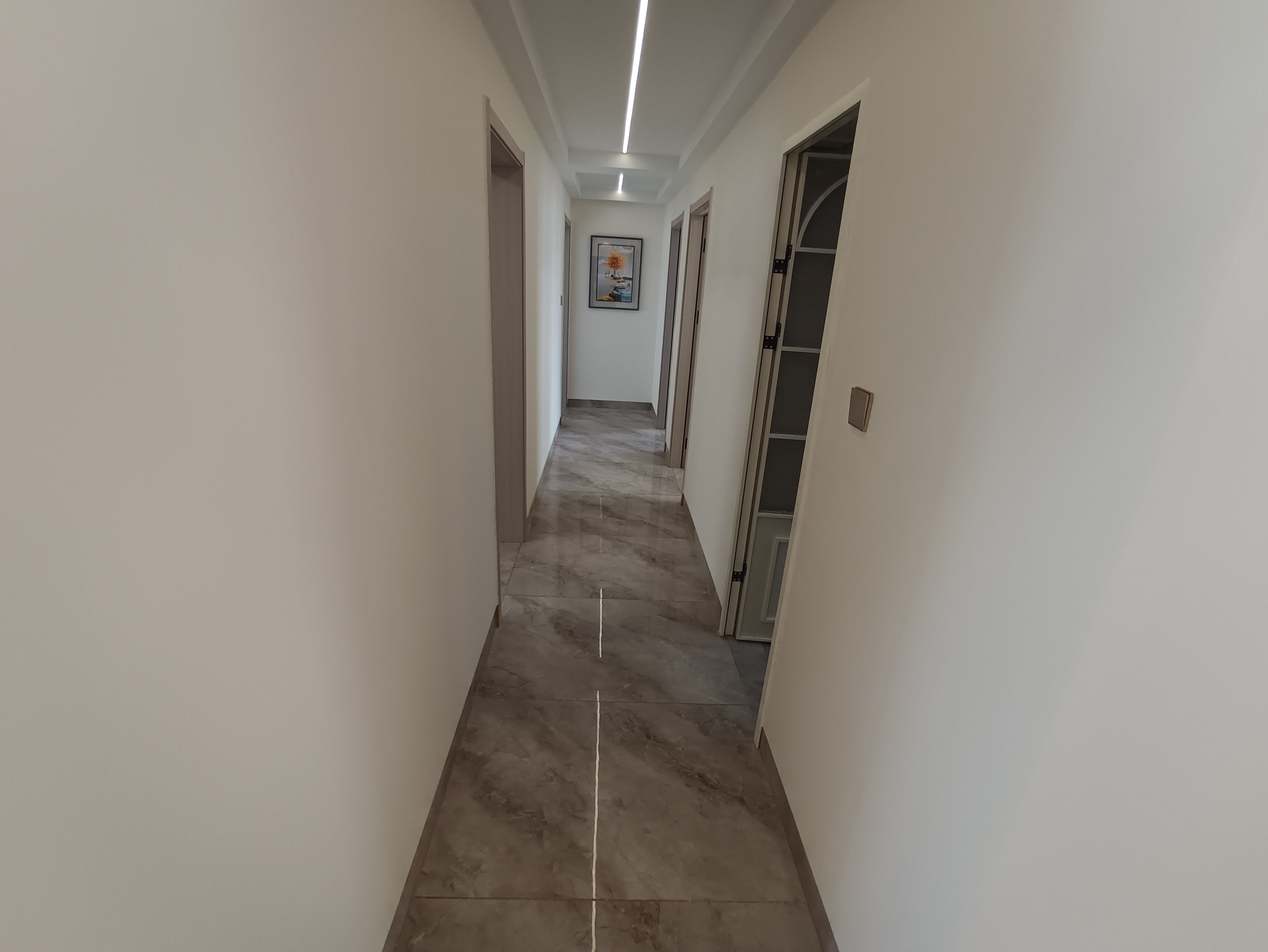 海航城 4室2厅2卫 169.0万 海航城 4室2厅2卫 169.0万客厅