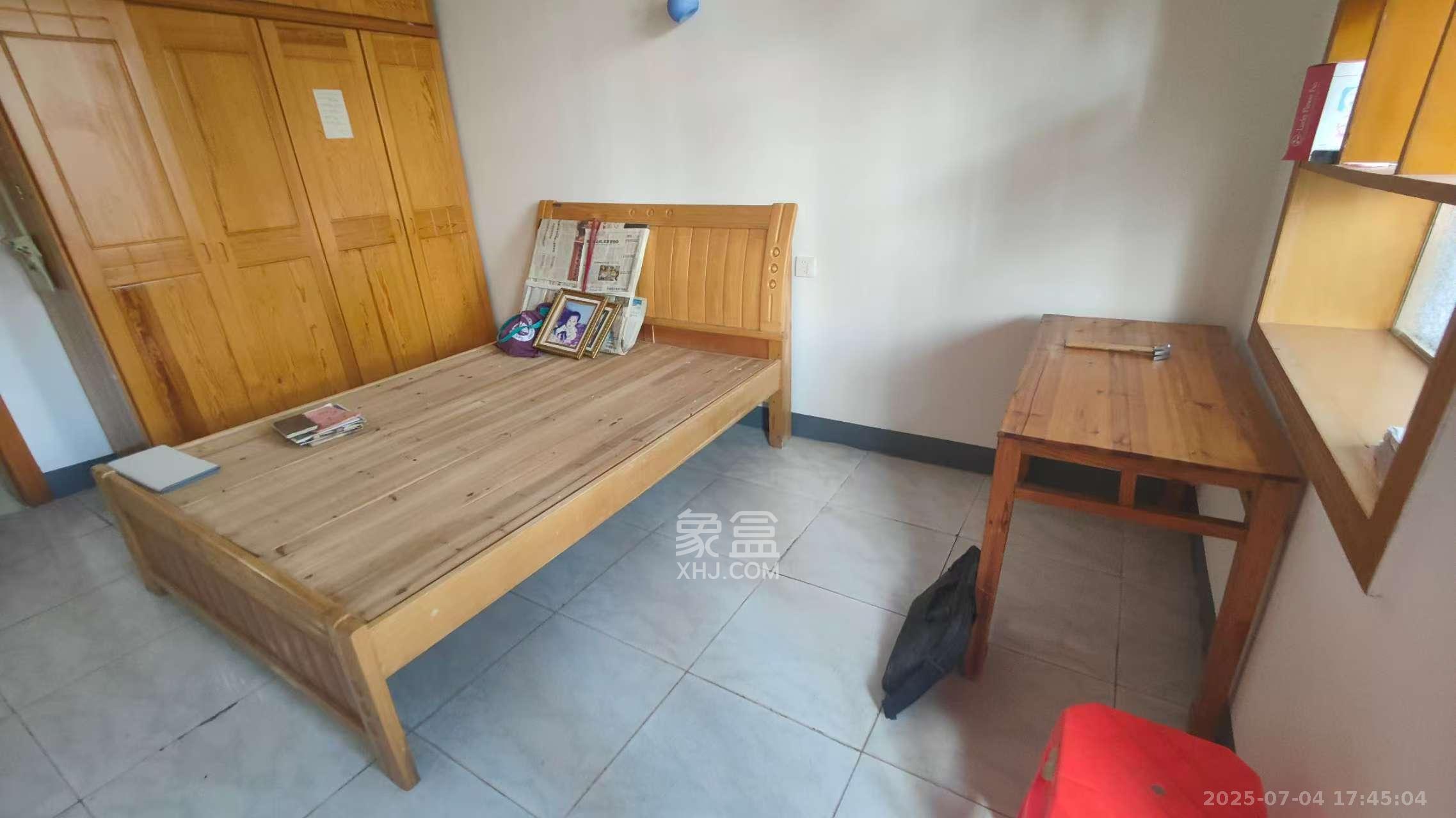 四端里散盘 2室1厅1卫 1800.0元/月 四端里散盘 2室1厅1卫 1800.0元/月室内图