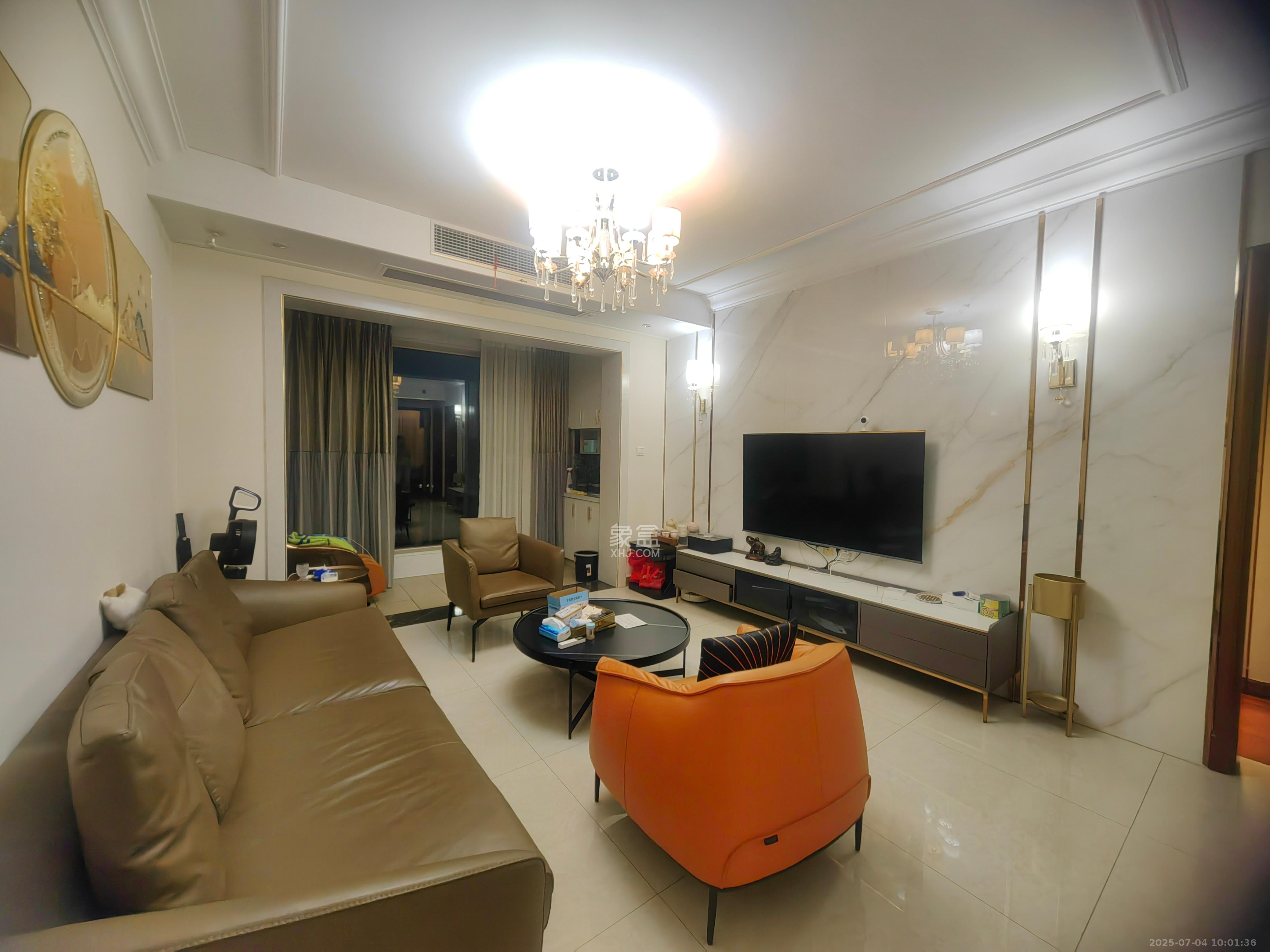 恒大御景半岛 3室2厅2卫 60.0万 恒大御景半岛 3室2厅2卫 60.0万客厅