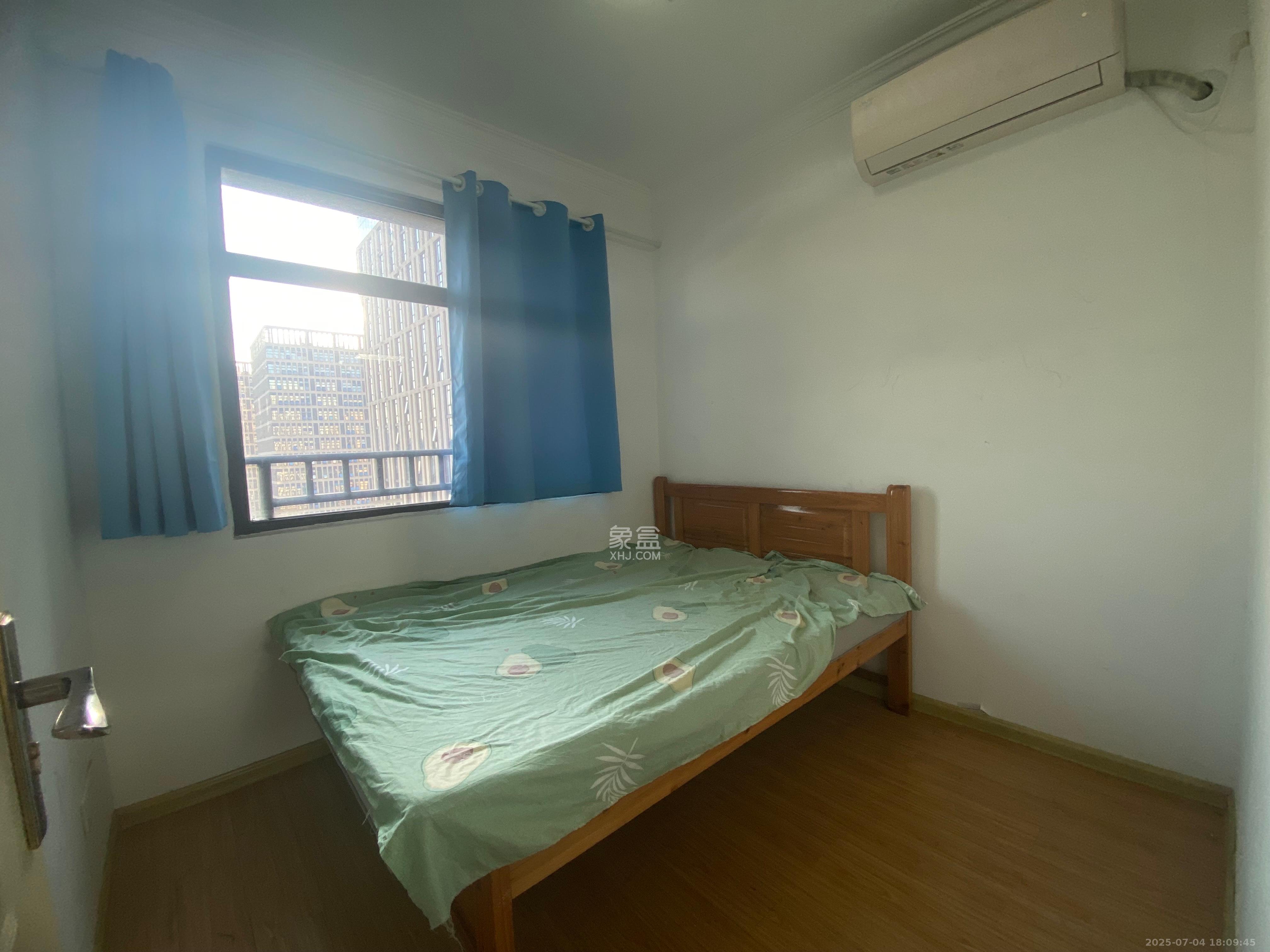 华润置地广场一期  1室1厅1卫    1900.0元/月 华润置地广场一期  1室1厅1卫    1900.0元/月室内图