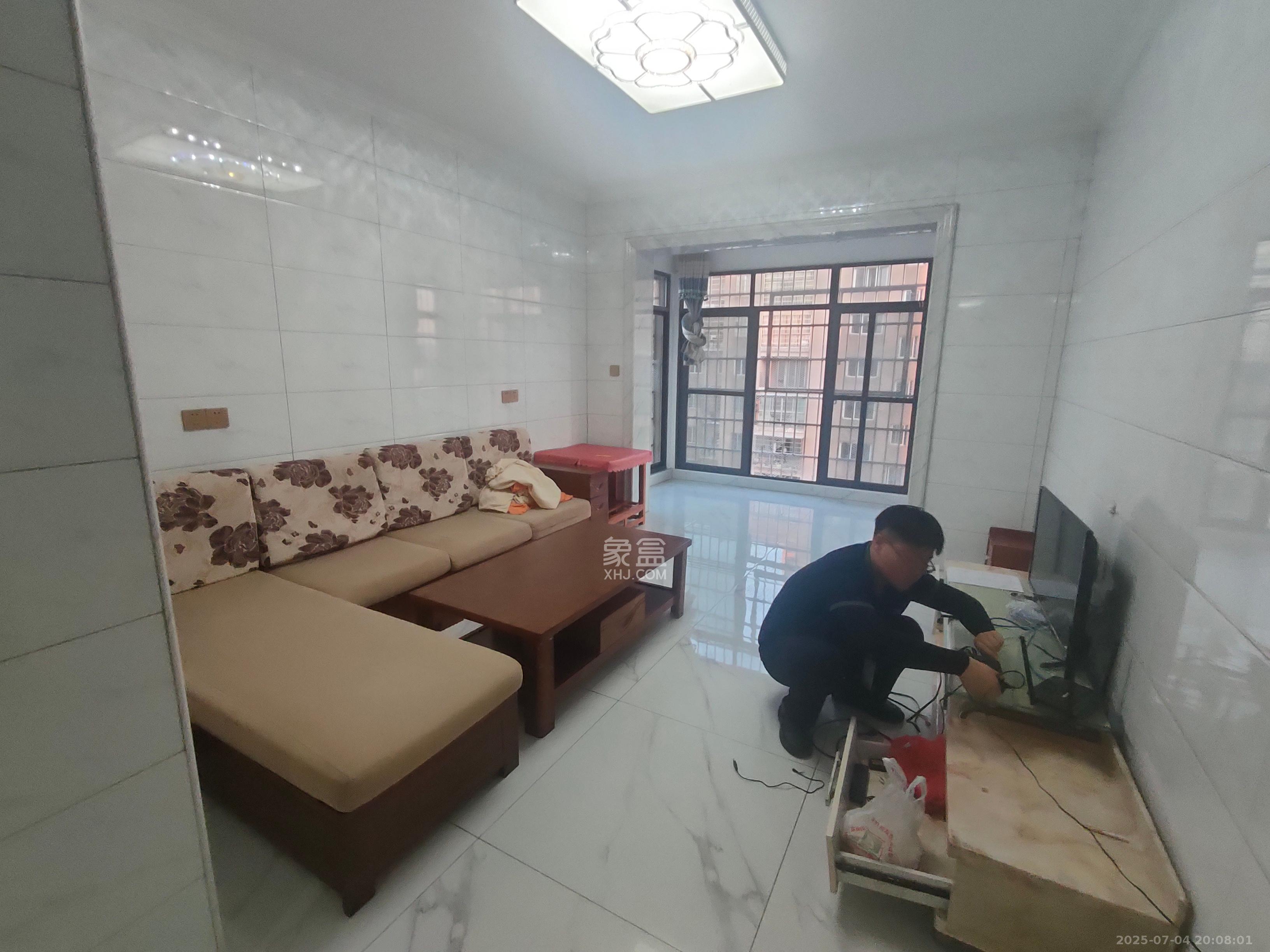 和沁园  3室2厅1卫   1600.00元/月室内图