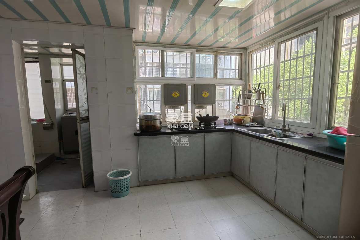 马王堆社区七片 3室2厅1卫 2100.0元/月 马王堆社区七片 3室2厅1卫 2100.0元/月室内图