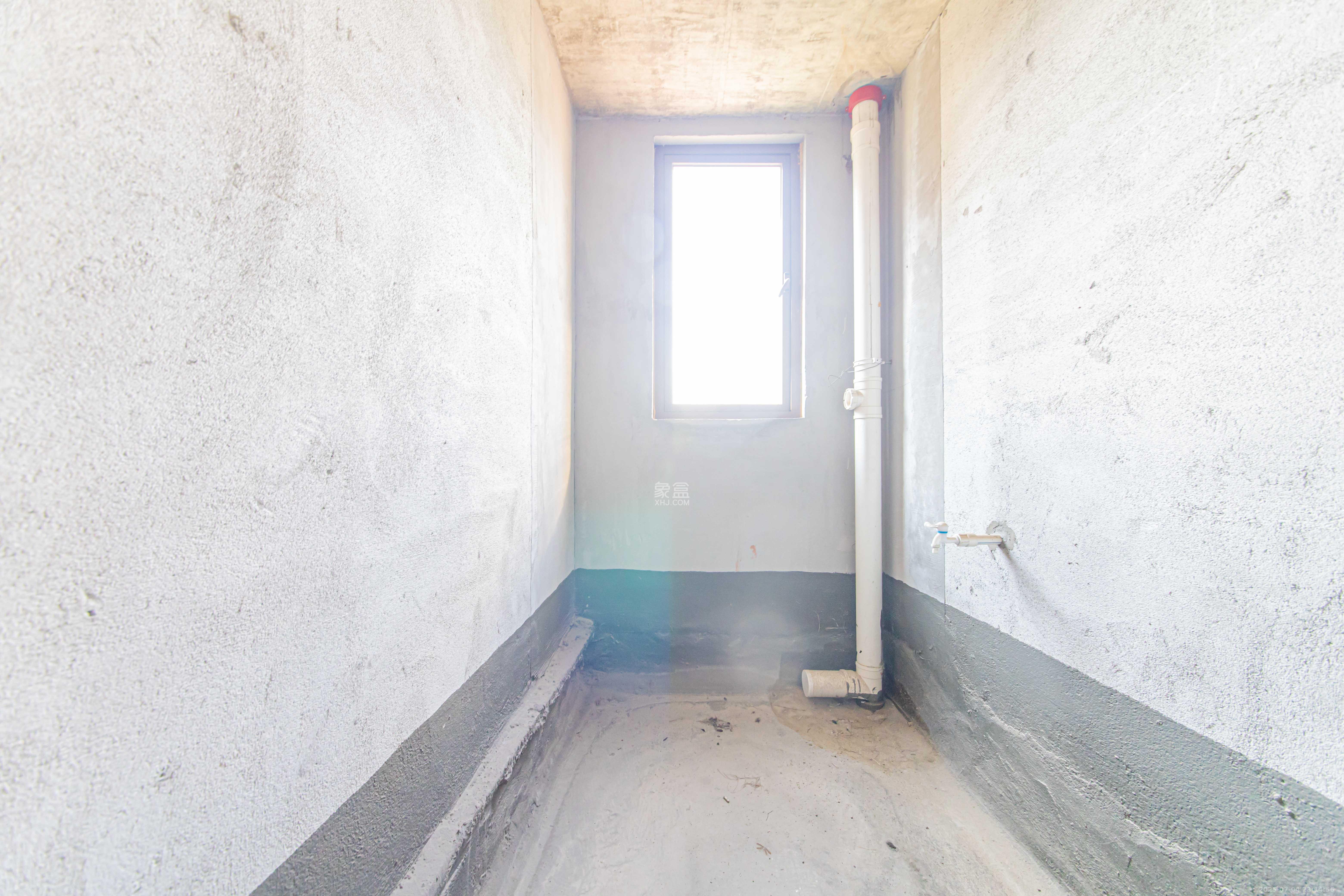 大唐印象三期御玺 4室2厅3卫 133.0万 大唐印象三期御玺 4室2厅3卫 133.0万卫生间