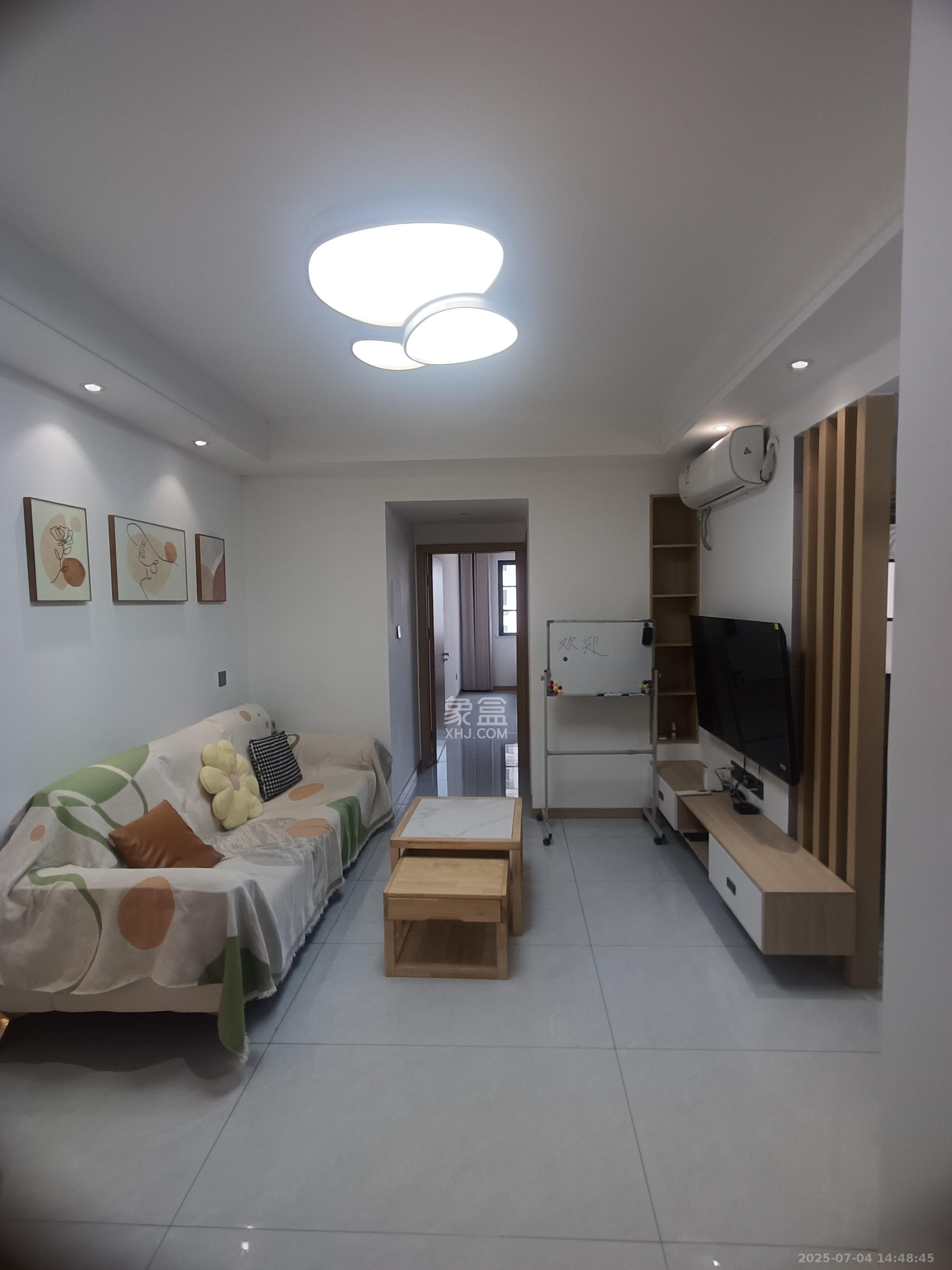 韭菜园嘉苑  2室1厅1卫    3300.0元/月 韭菜园嘉苑  2室1厅1卫    3300.0元/月室内图