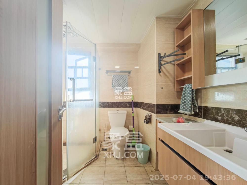 万科魅力之城非凡里 3室2厅2卫 2300.0元/月 万科魅力之城非凡里 3室2厅2卫 2300.0元/月室内图