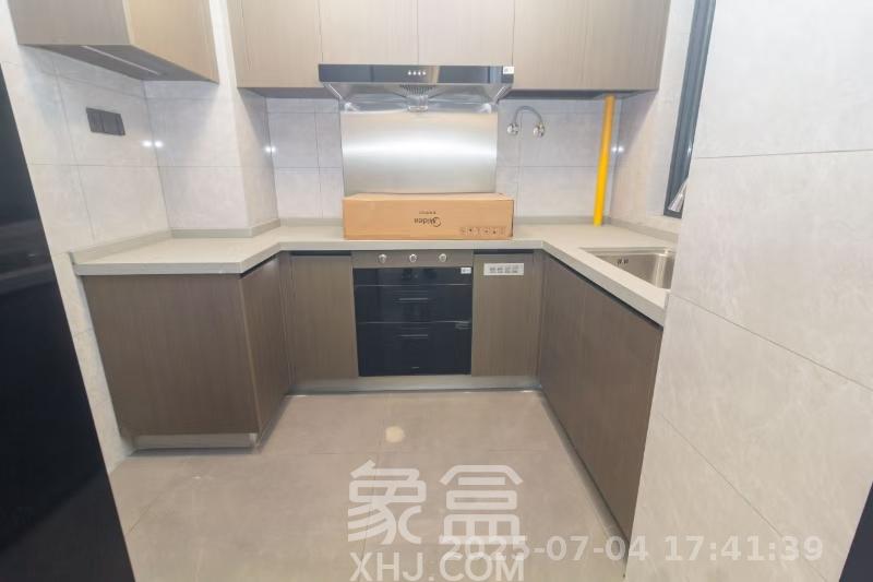 美的云樾  3室2厅2卫   3000.00元/月室内图