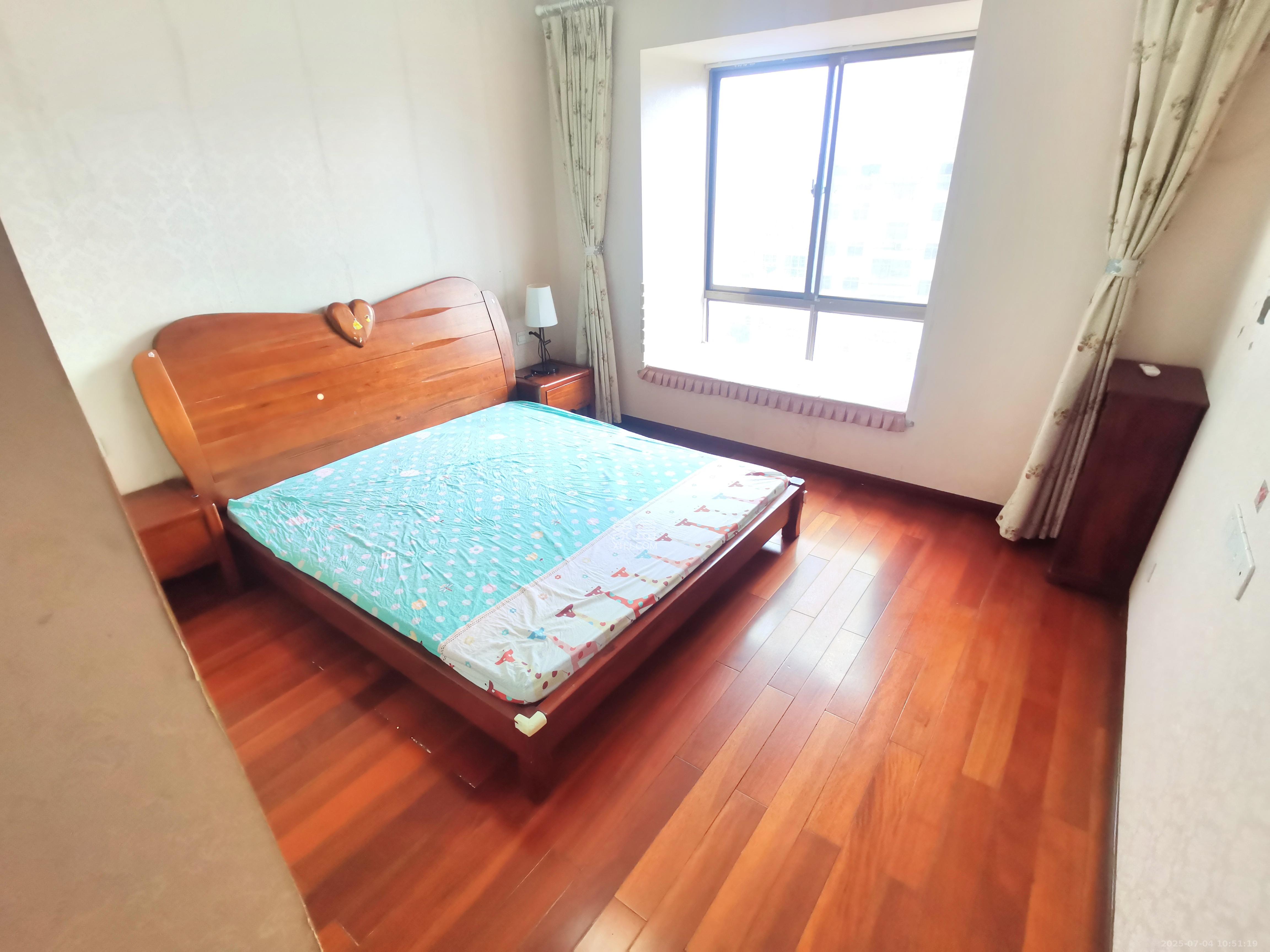 四方水岸(世方水岸)  3室2厅2卫   2600.00元/月室内图