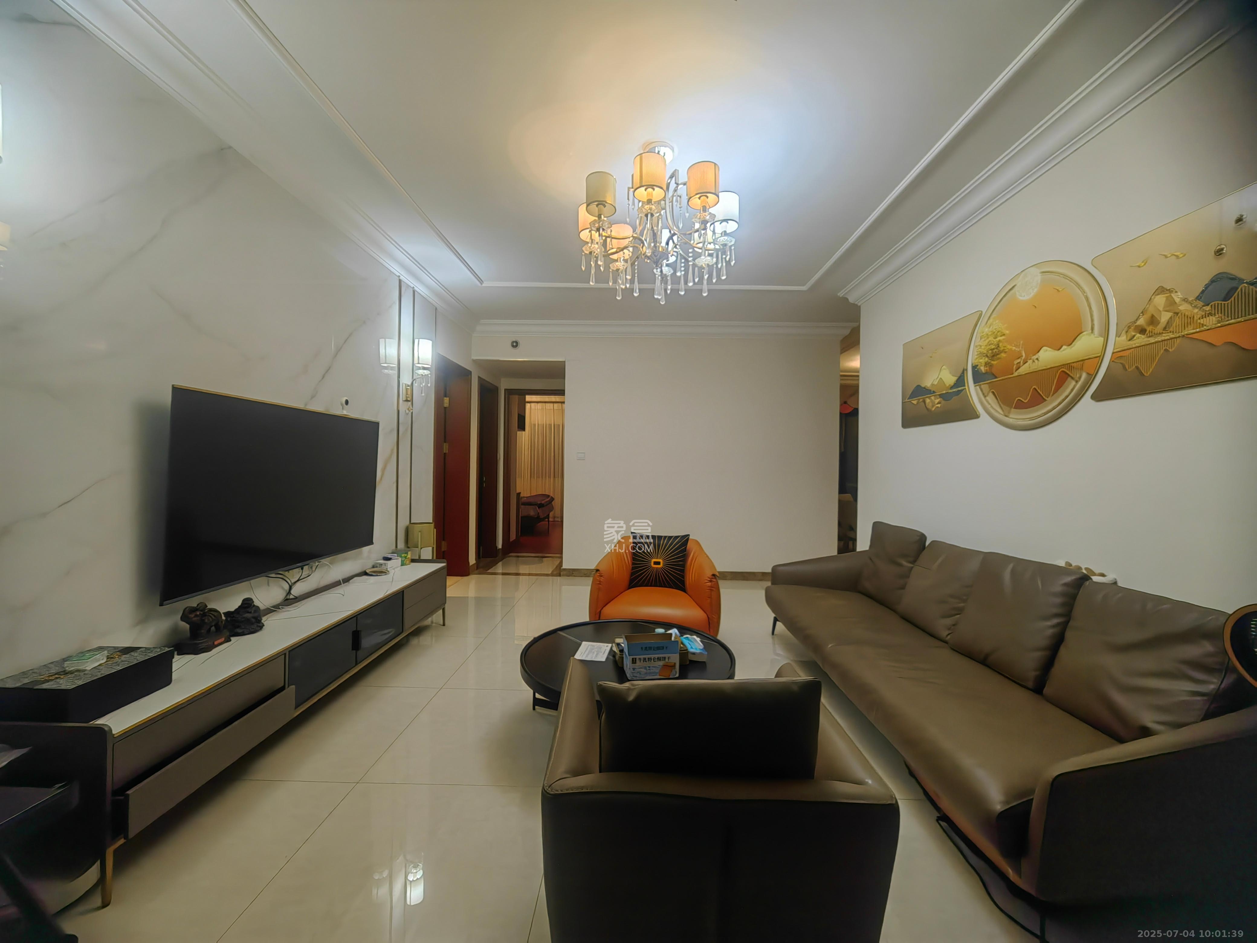 恒大御景半岛 3室2厅2卫 60.0万 恒大御景半岛 3室2厅2卫 60.0万客厅