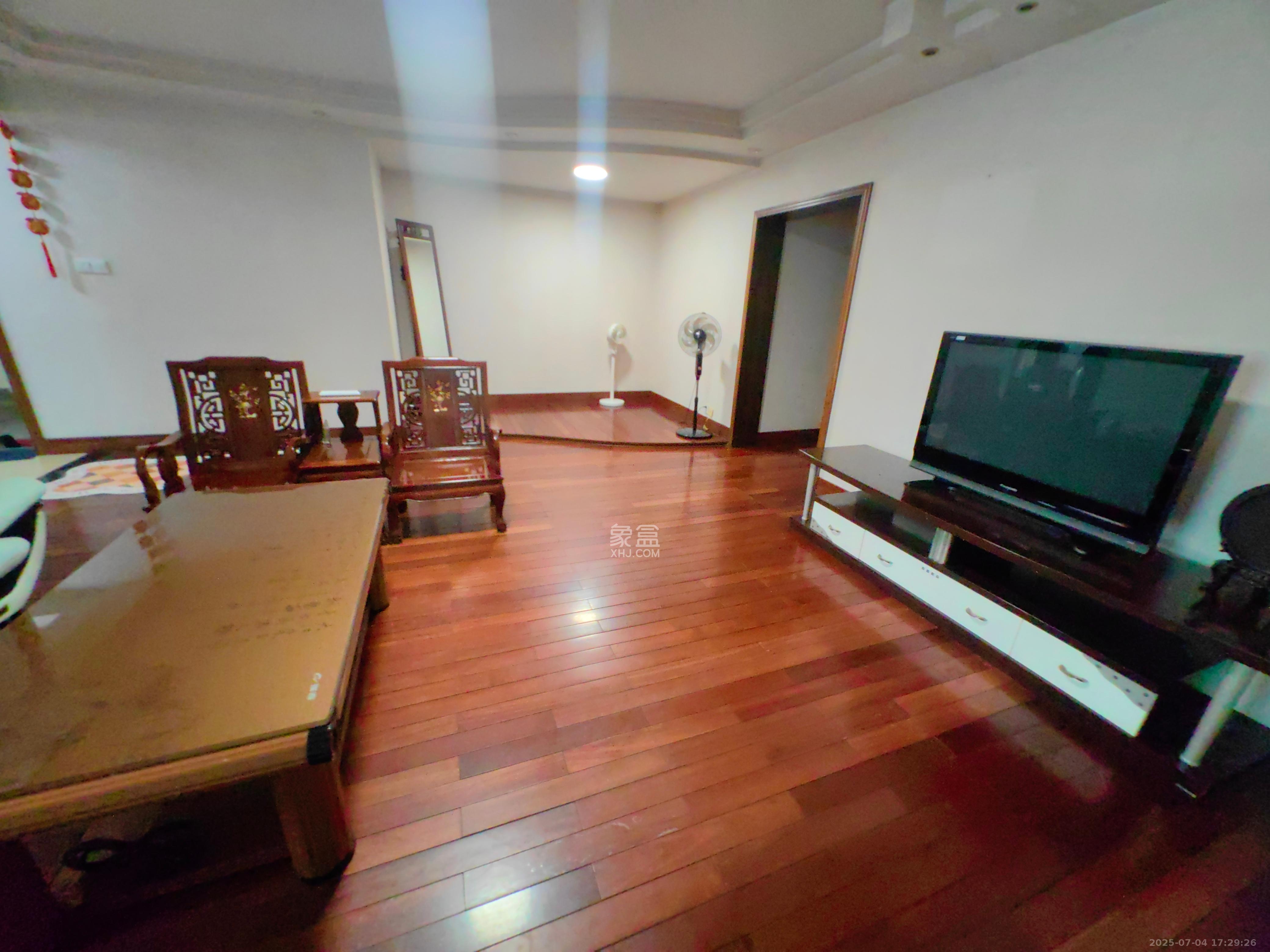 学院新村  3室2厅1卫   4500.00元/月室内图