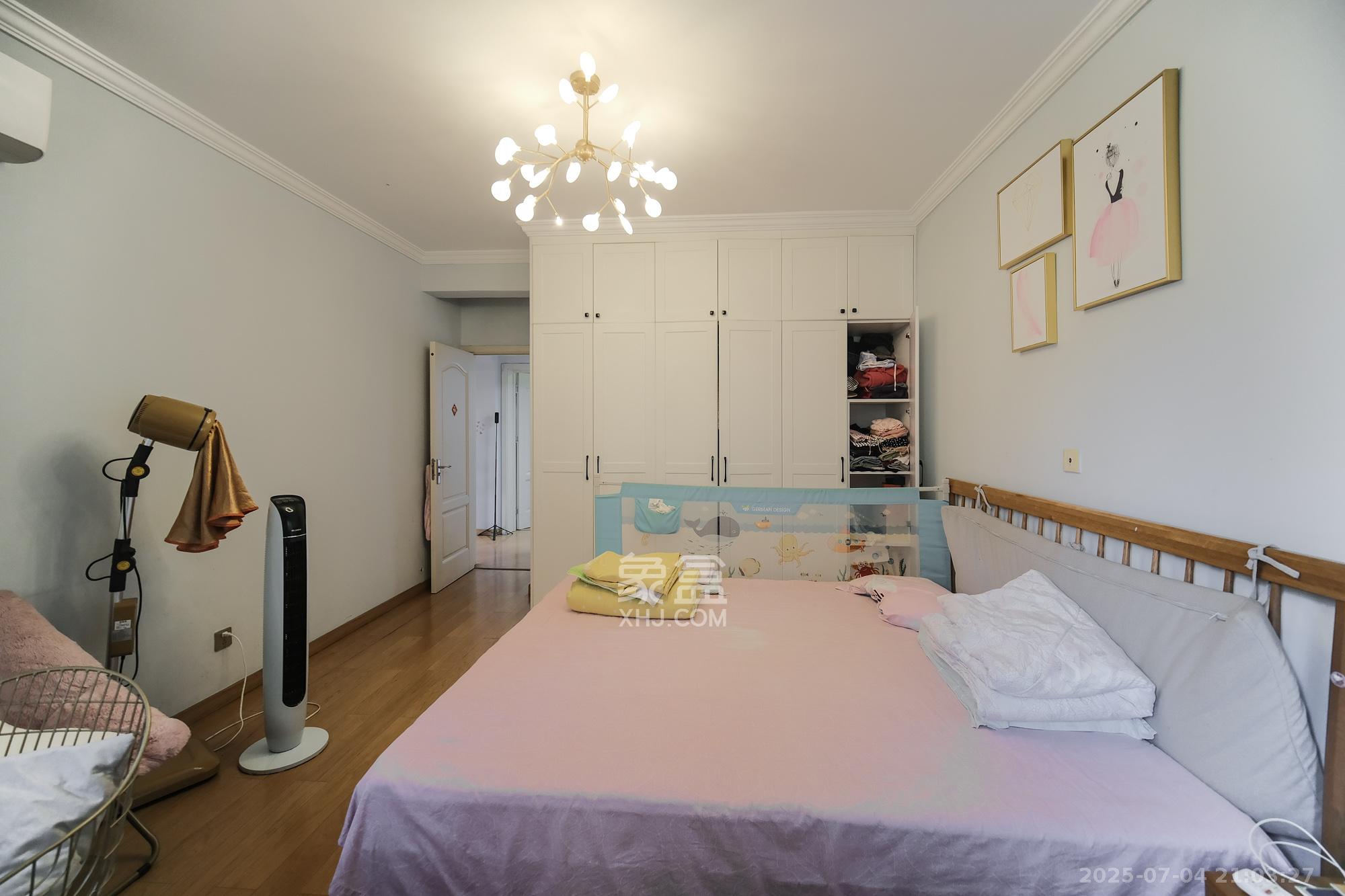 郡原居里  3室2厅1卫    88.8万 郡原居里  3室2厅1卫    88.8万卧室