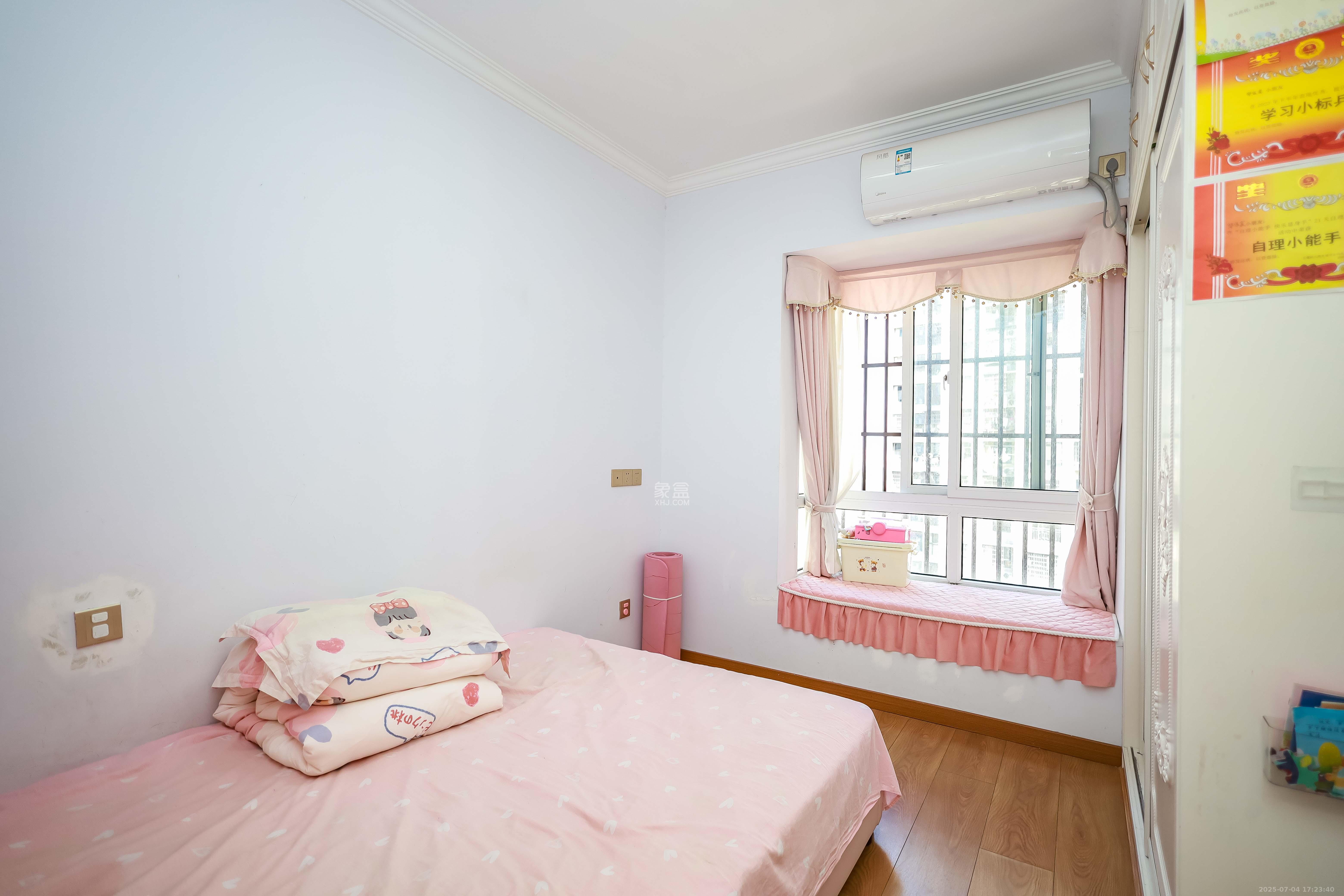 金科世界城  4室2厅2卫    113.0万 金科世界城  4室2厅2卫    113.0万卧室