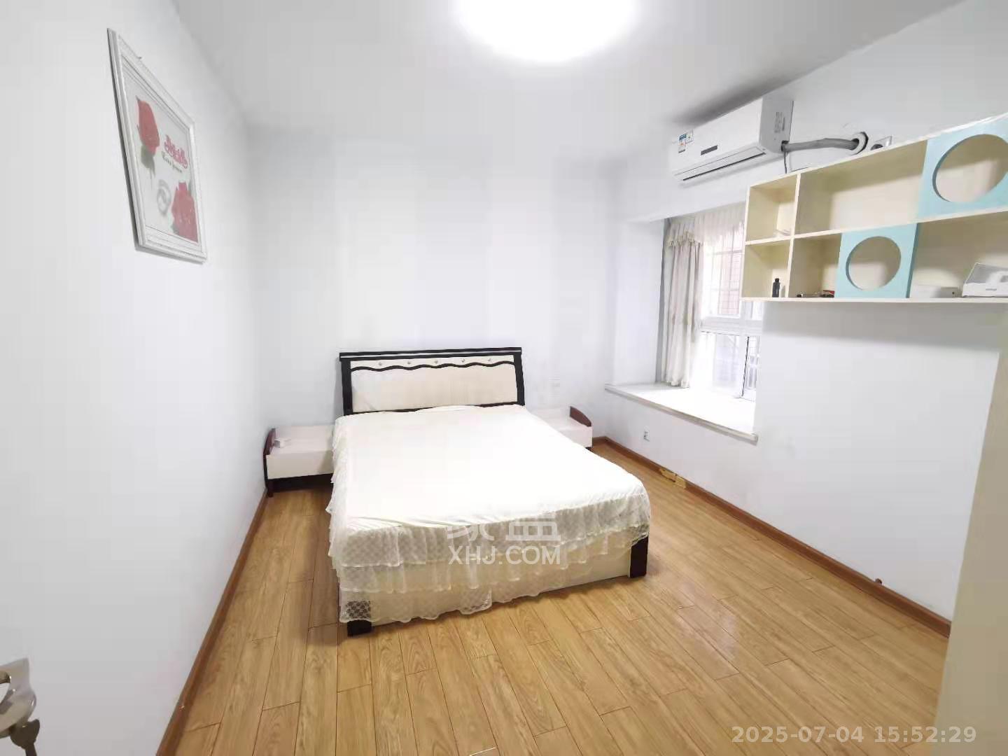 枫林美景  3室2厅2卫   2500.00元/月室内图