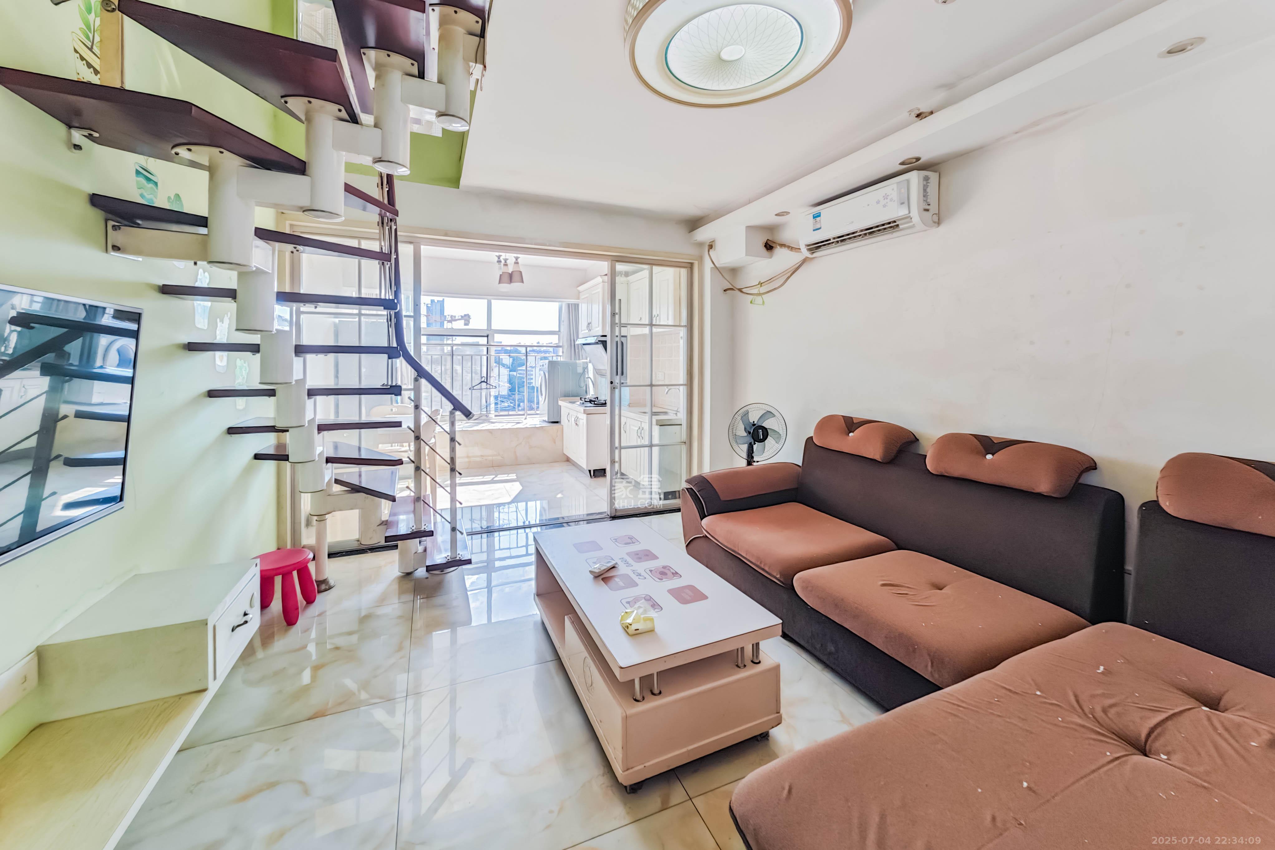 金色loft（鑫秋大厦）  2室2厅1卫   40.00万