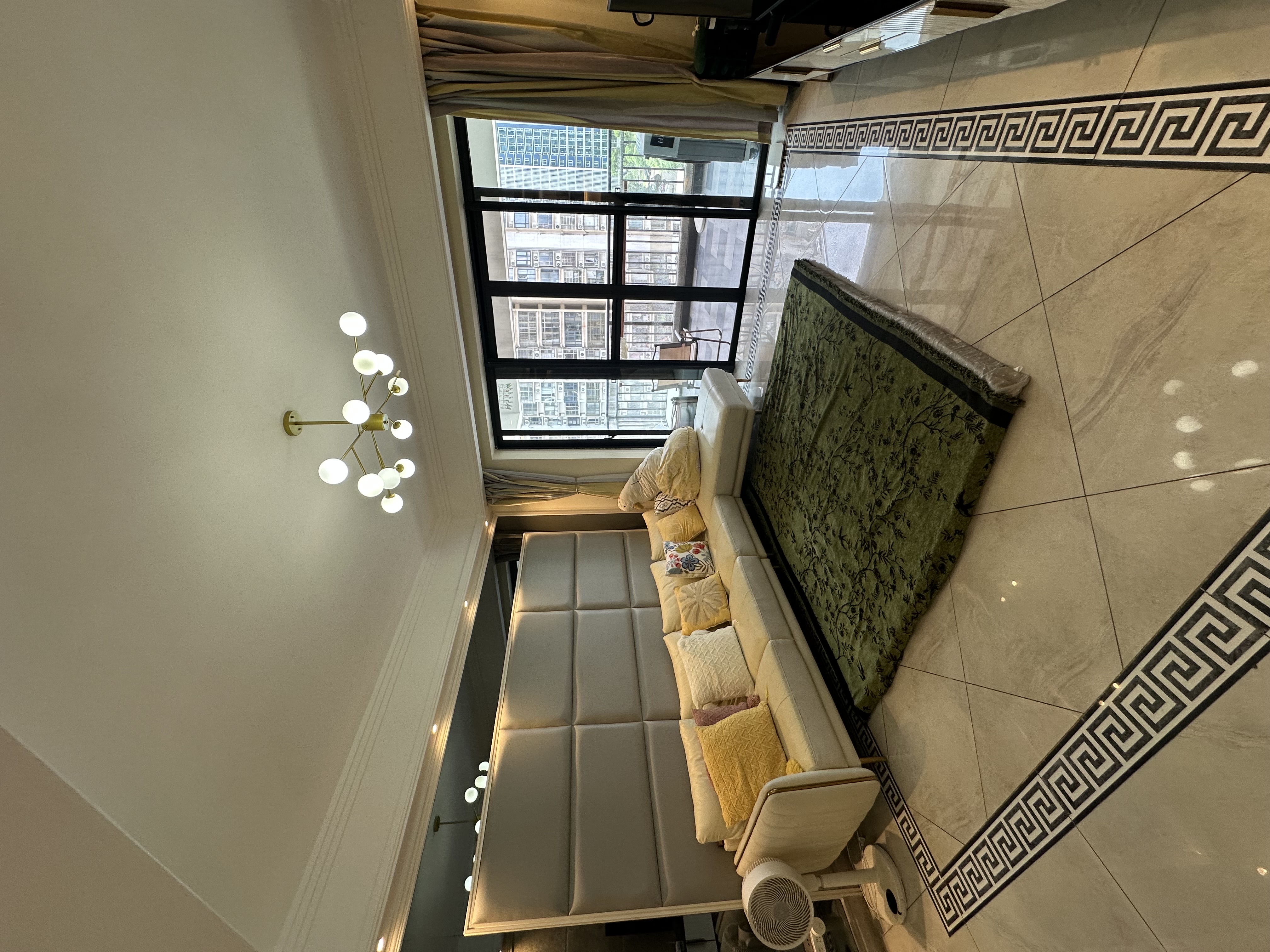 环强御景湾 3室2厅1卫 265.0万 环强御景湾 3室2厅1卫 265.0万客厅