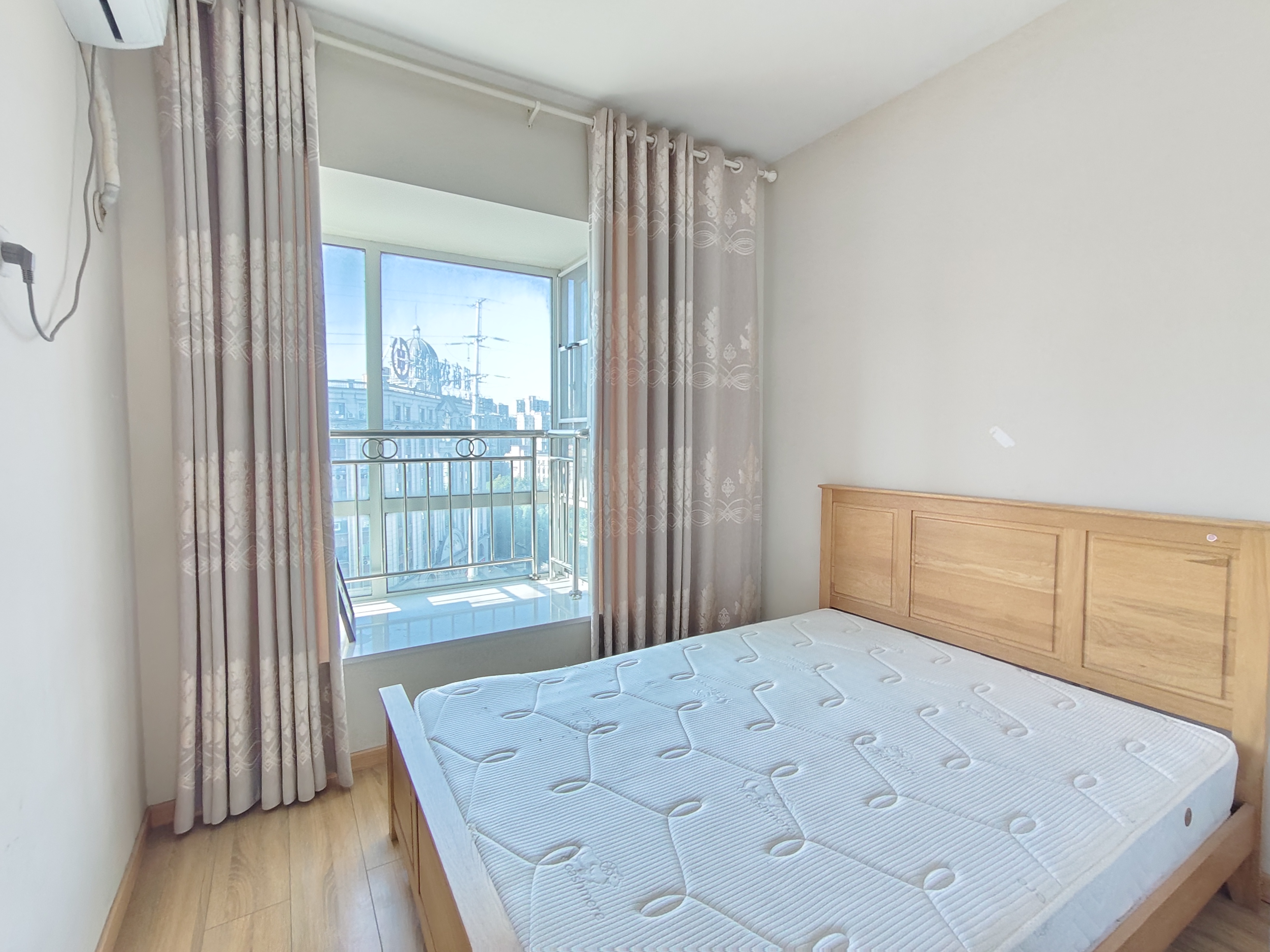 鸿泰国际 2室1厅1卫 1600.0元/月 鸿泰国际 2室1厅1卫 1600.0元/月室内图