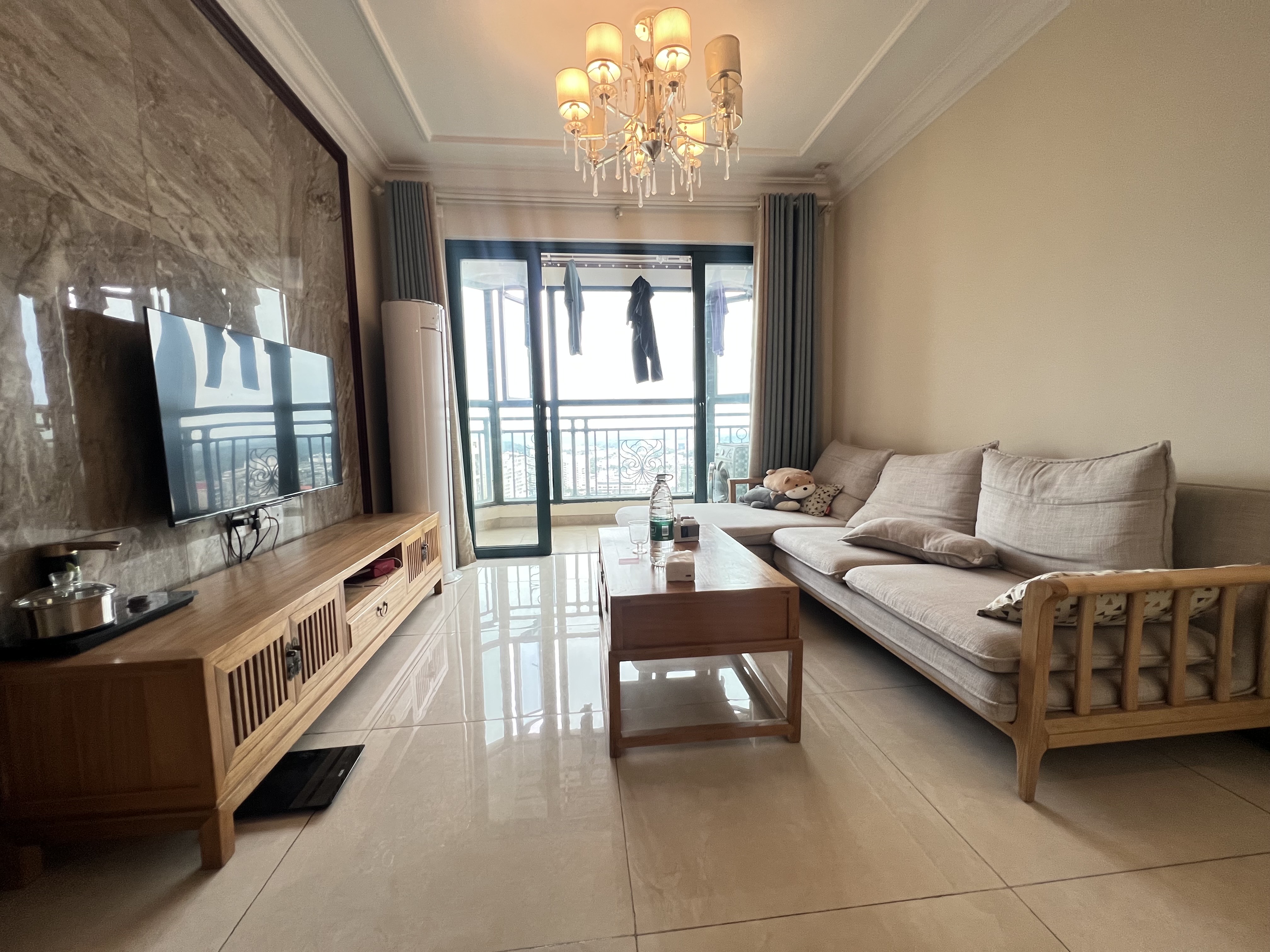 恒大绿洲 2室2厅1卫 48.0万 恒大绿洲 2室2厅1卫 48.0万客厅