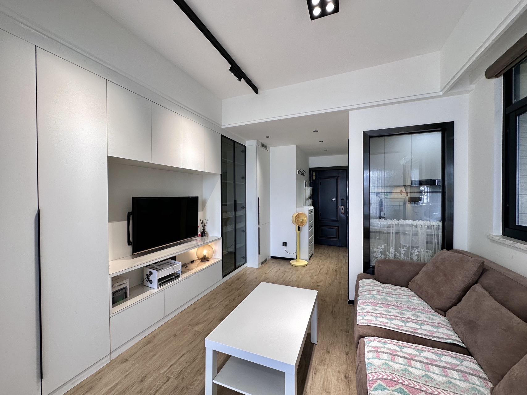 榭园 1室1厅1卫 68.0万 榭园 1室1厅1卫 68.0万客厅