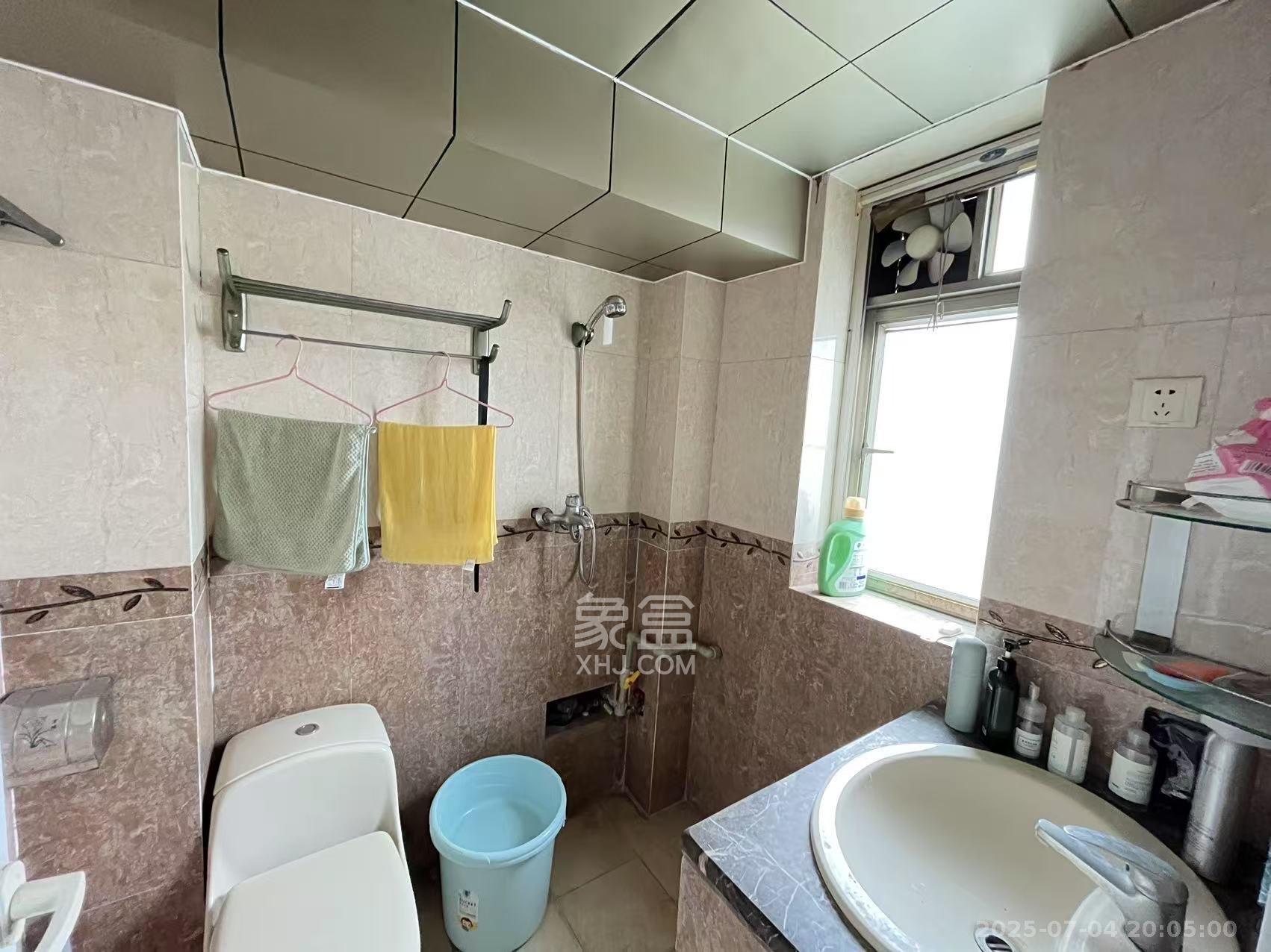 南园小区 3室1厅1卫 1700.0元/月 南园小区 3室1厅1卫 1700.0元/月室内图