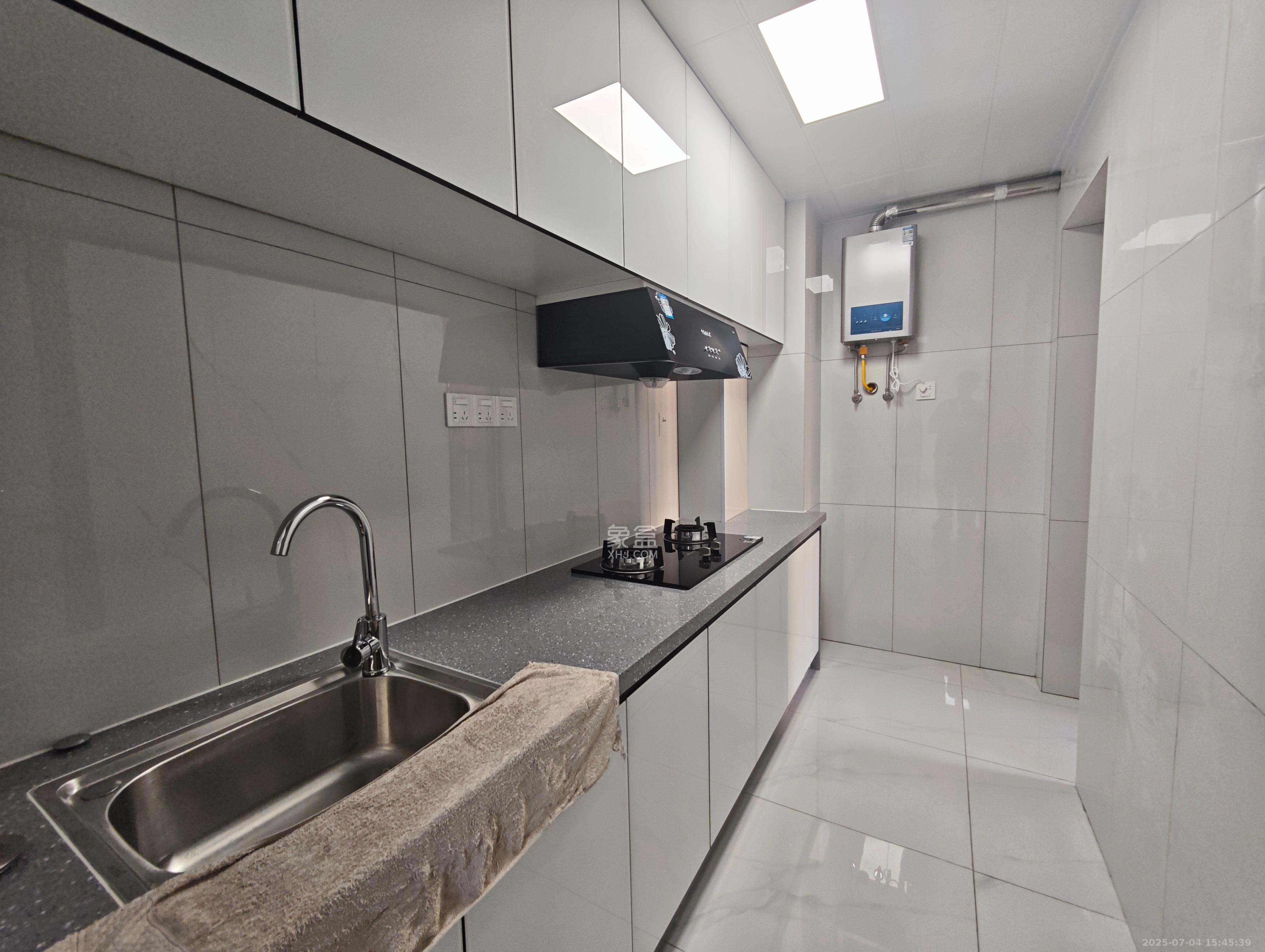 东方美地  3室2厅1卫    2200.0元/月室内图