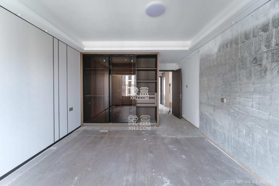 荣盛城  4室2厅2卫    120.0万 荣盛城  4室2厅2卫    120.0万卧室