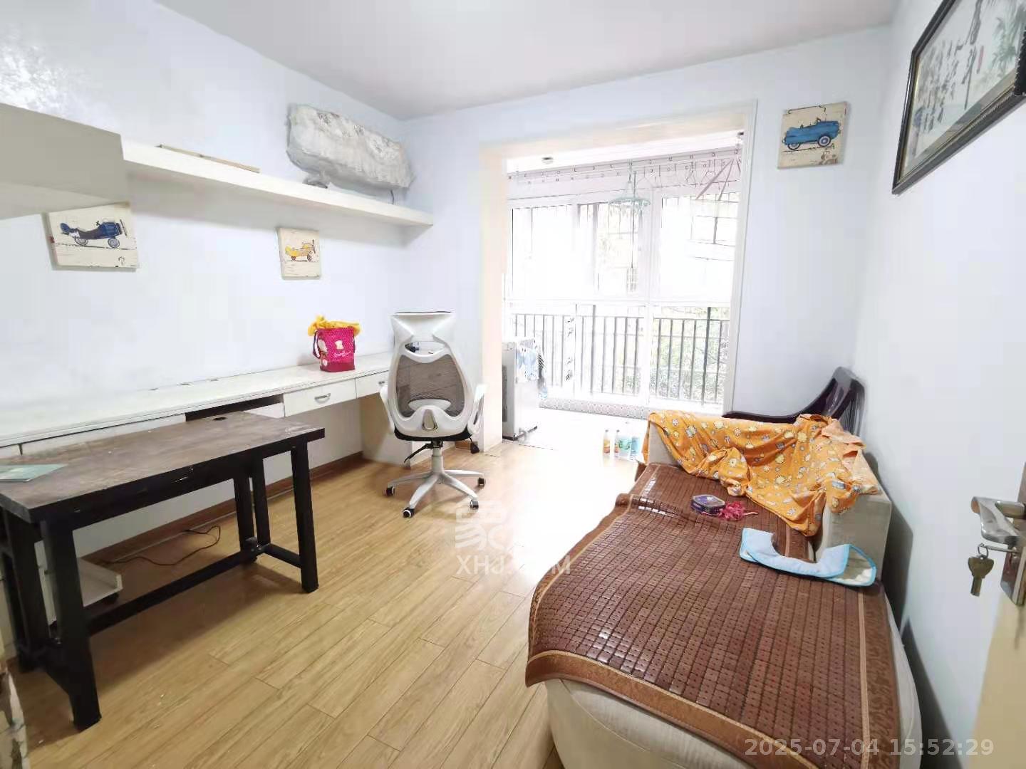 枫林美景  3室2厅2卫   2500.00元/月室内图