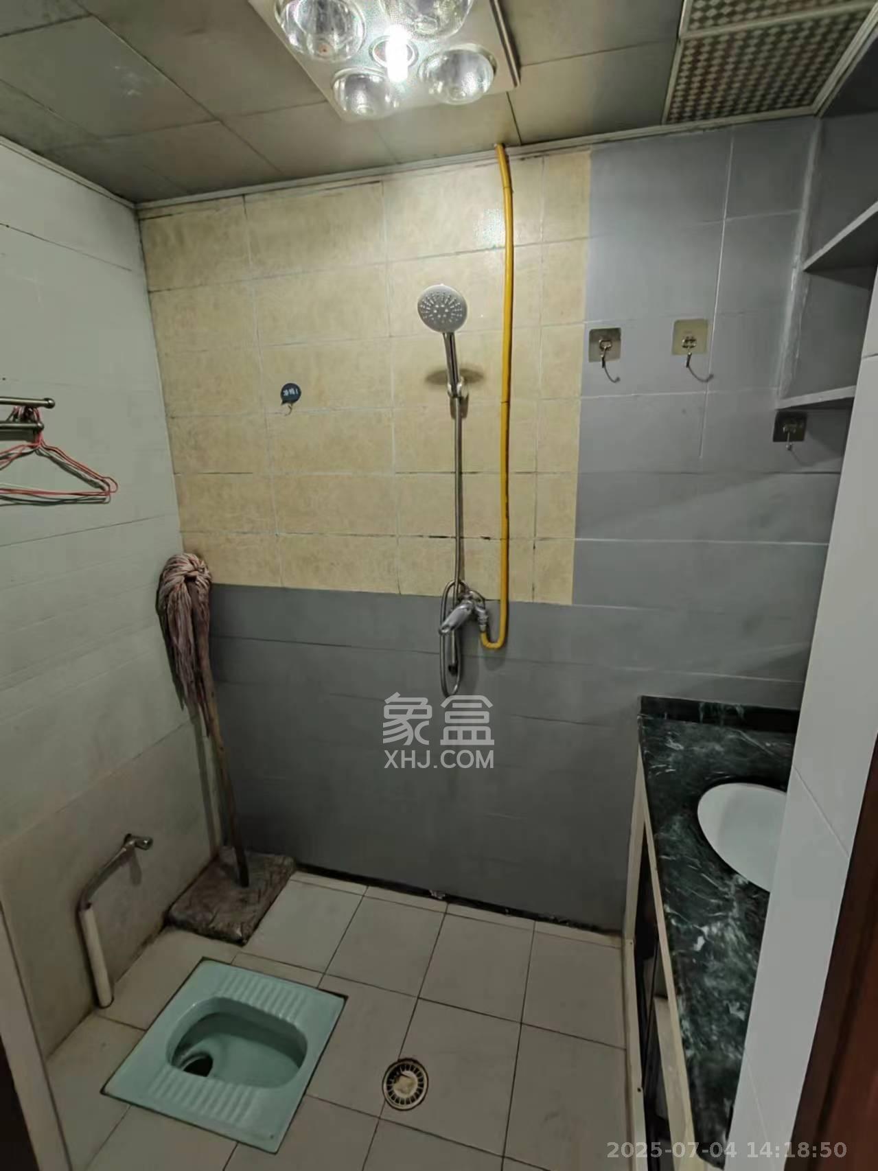 新世界商贸城  2室1厅1卫    2000.0元/月 新世界商贸城  2室1厅1卫    2000.0元/月室内图