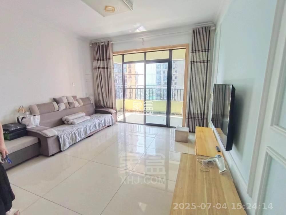 春藤小镇 3室2厅2卫 2000.0元/月 春藤小镇 3室2厅2卫 2000.0元/月室内图