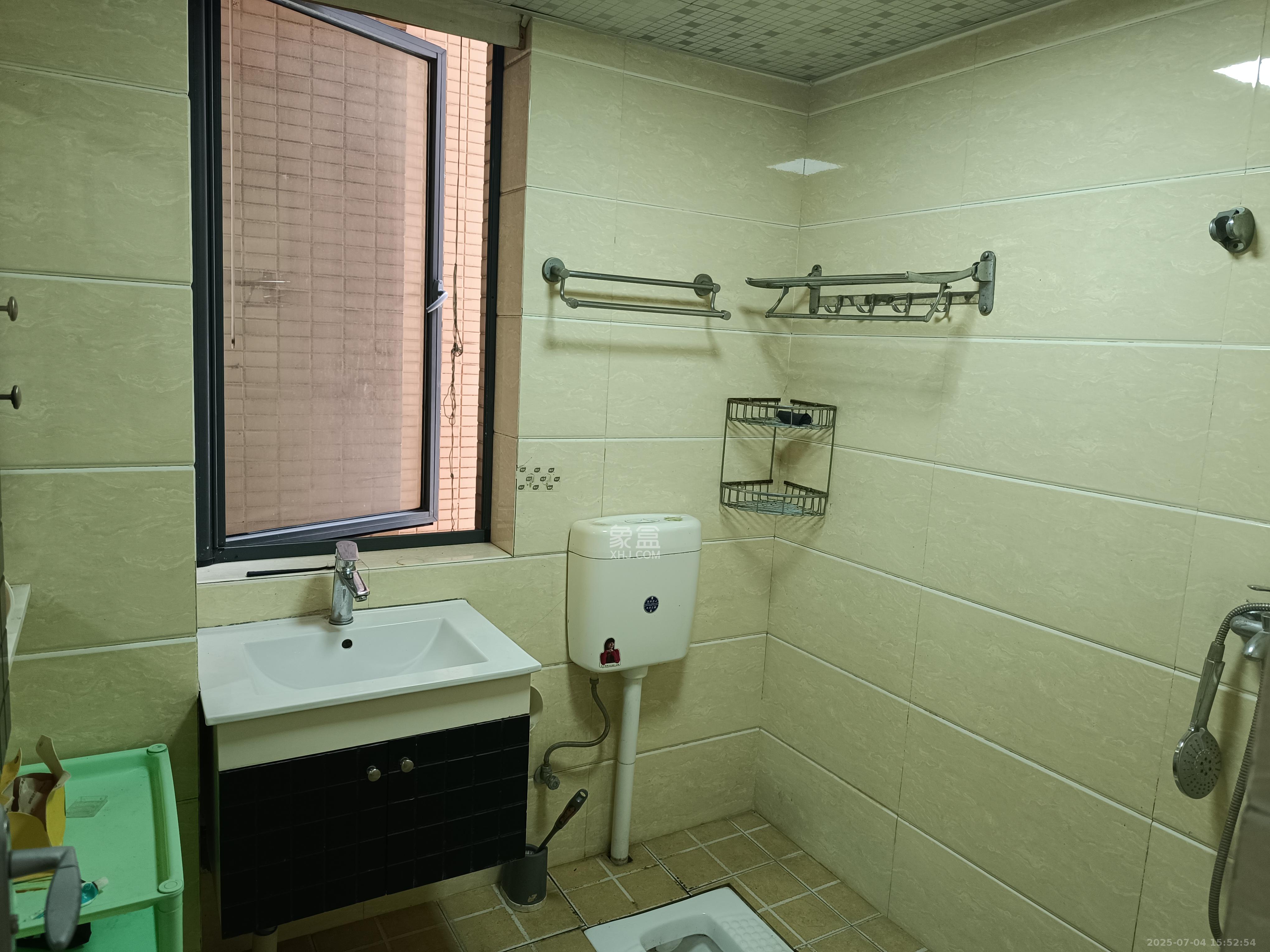 中城丽景香山园  3室2厅2卫   3500.00元/月室内图