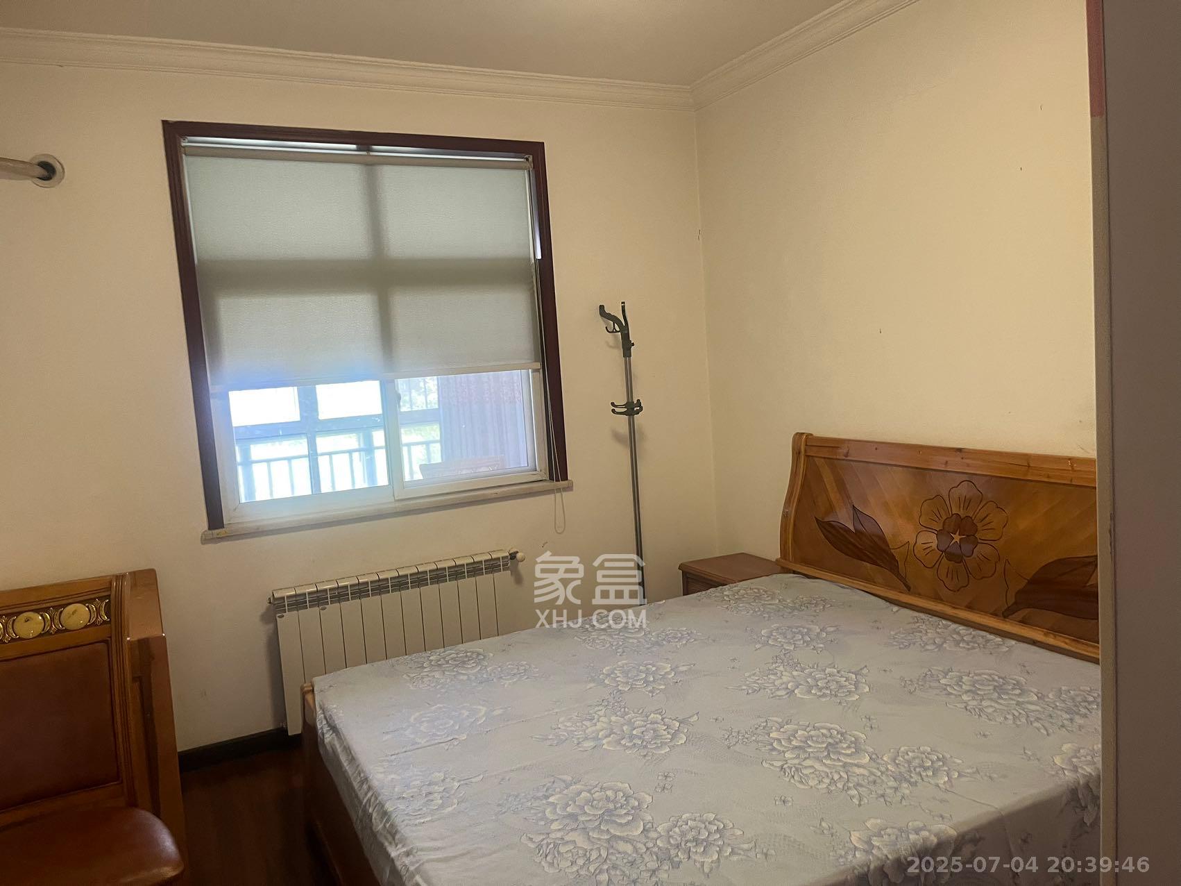 嘉盛华庭(一期、二期、三期) 3室2厅1卫 3200.0元/月 嘉盛华庭(一期、二期、三期) 3室2厅1卫 3200.0元/月室内图