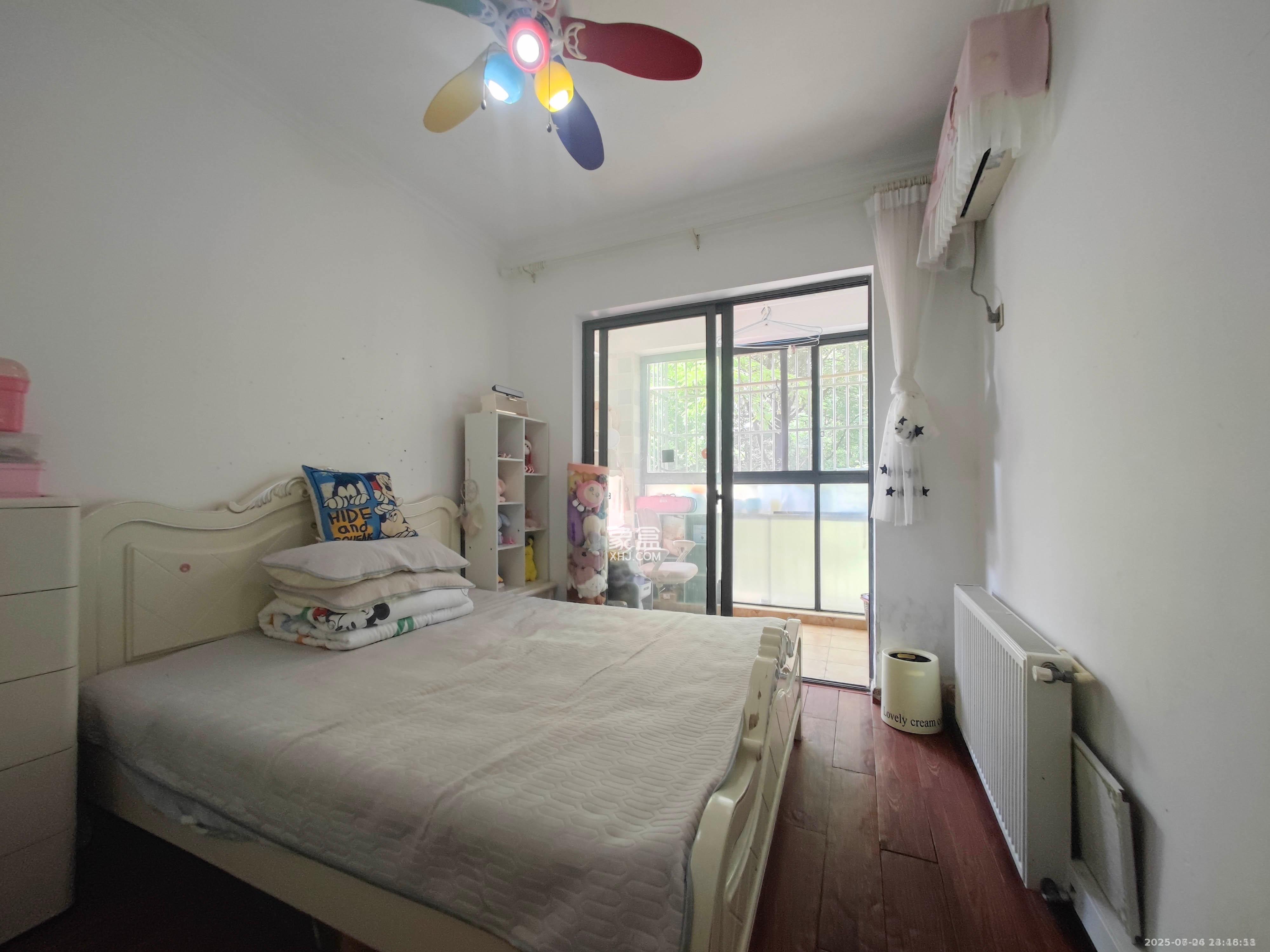 鑫天御景湾 4室2厅2卫 2700.0元/月 鑫天御景湾 4室2厅2卫 2700.0元/月室内图