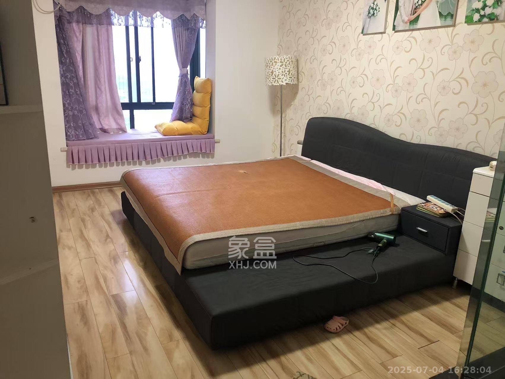 圆梦完美生活  4室2厅2卫   2300.00元/月室内图