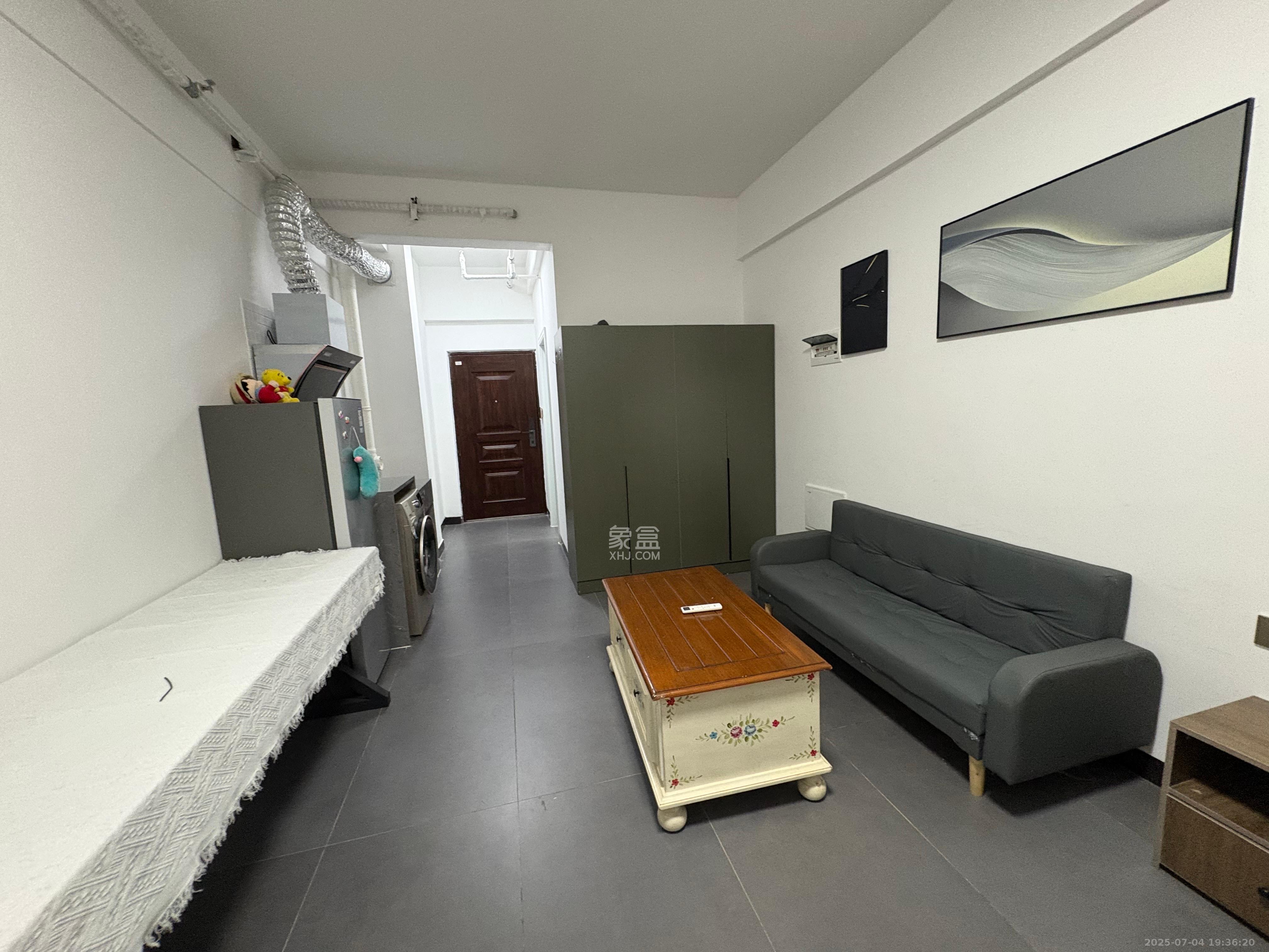 万润时光里 1室1厅1卫 1550.0元/月 万润时光里 1室1厅1卫 1550.0元/月室内图