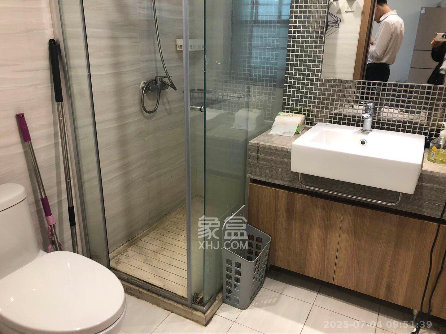 恒大翡翠华庭  2室2厅1卫   2000.00元/月室内图